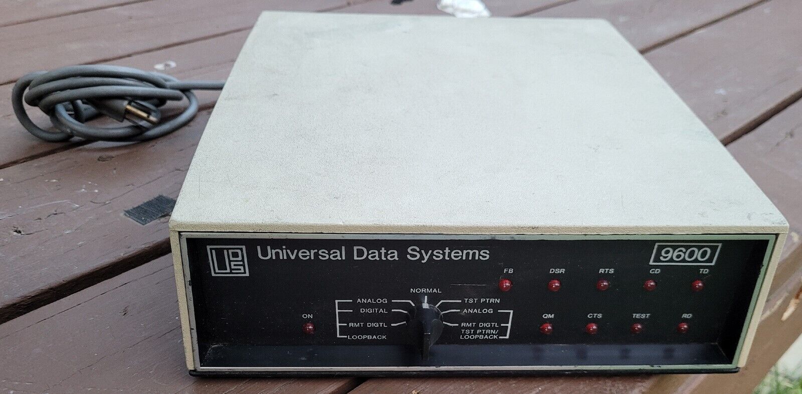 Vintage Motorola UDS Universal Data Systems 9600 Modem Dial Up - AS-IS