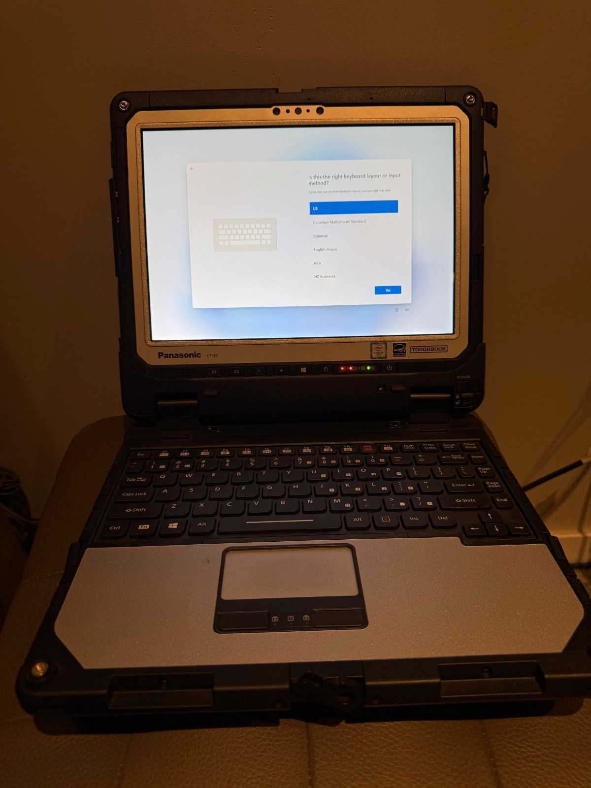 Panasonic Toughbook CF-33 i5-7300U 16GB 256GB LTE BARCODE, DUAL CAMERA LTE W11P