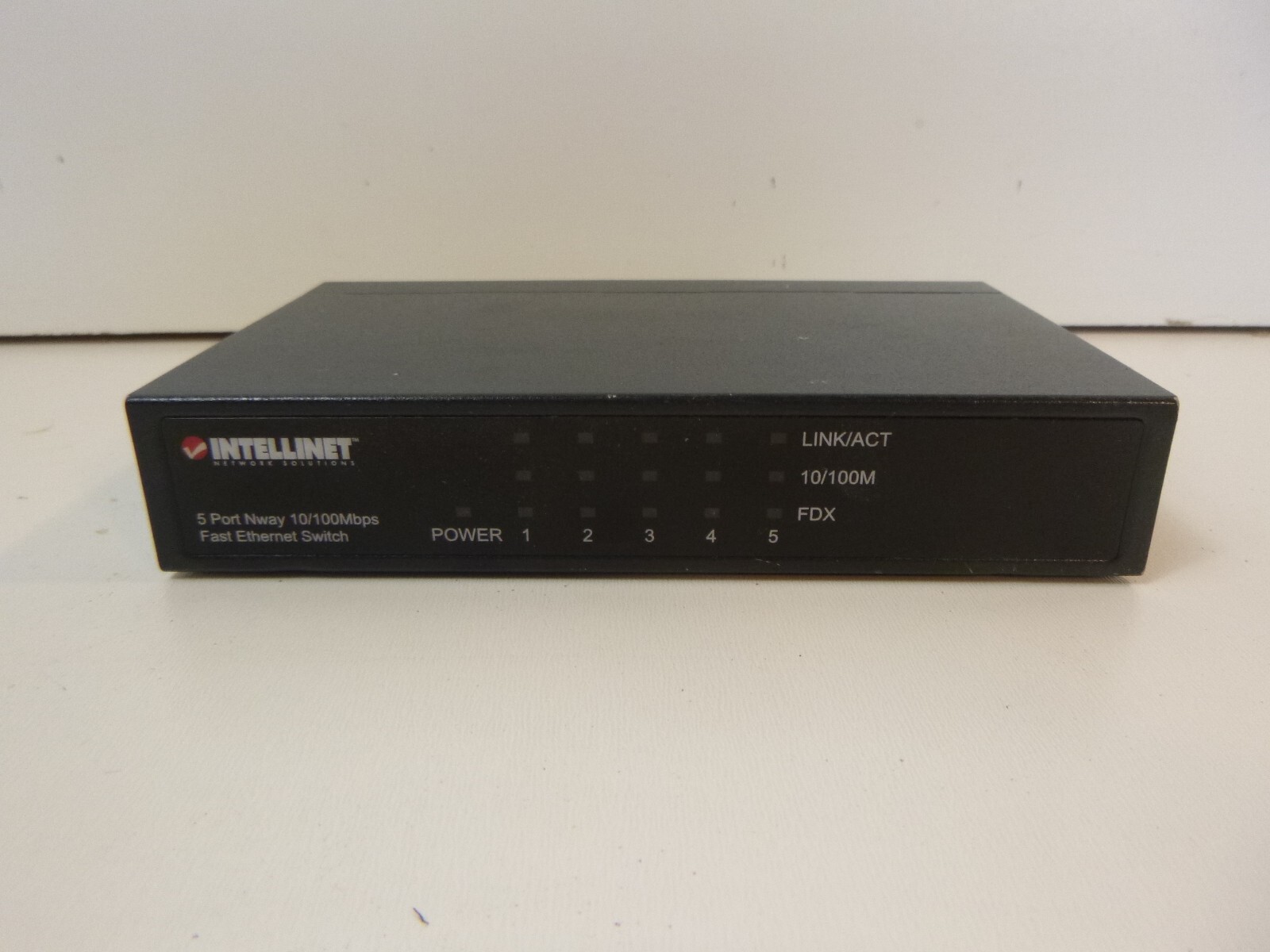 Intellinet 523301 Black 5-Port Nway 10/100Mbps Fast Ethernet Switch