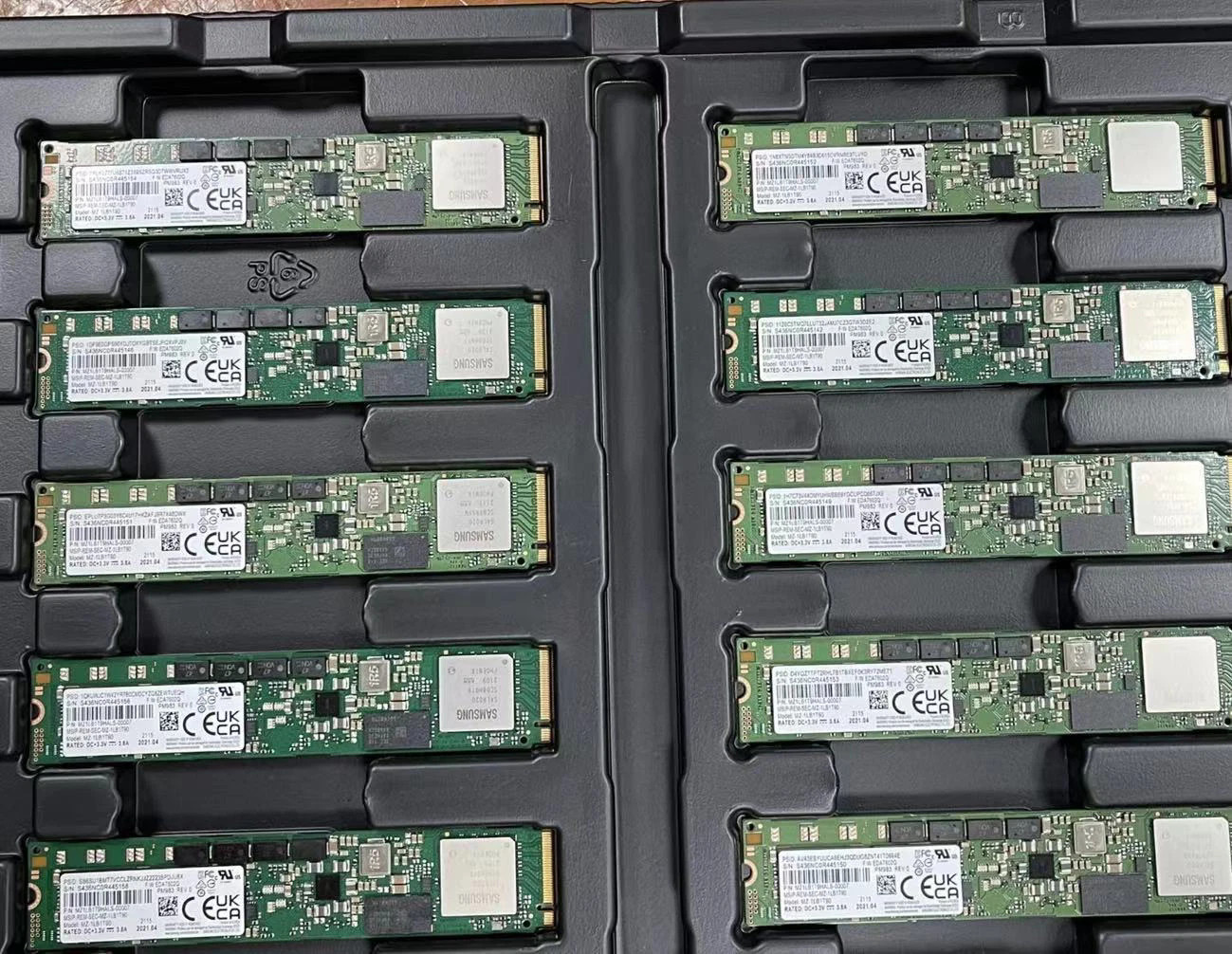 Samsung PM983 1.92TB PCIe SSD NVMe Solid State Drive M.2 Gen3x4 22110 MZ-1LB1T90
