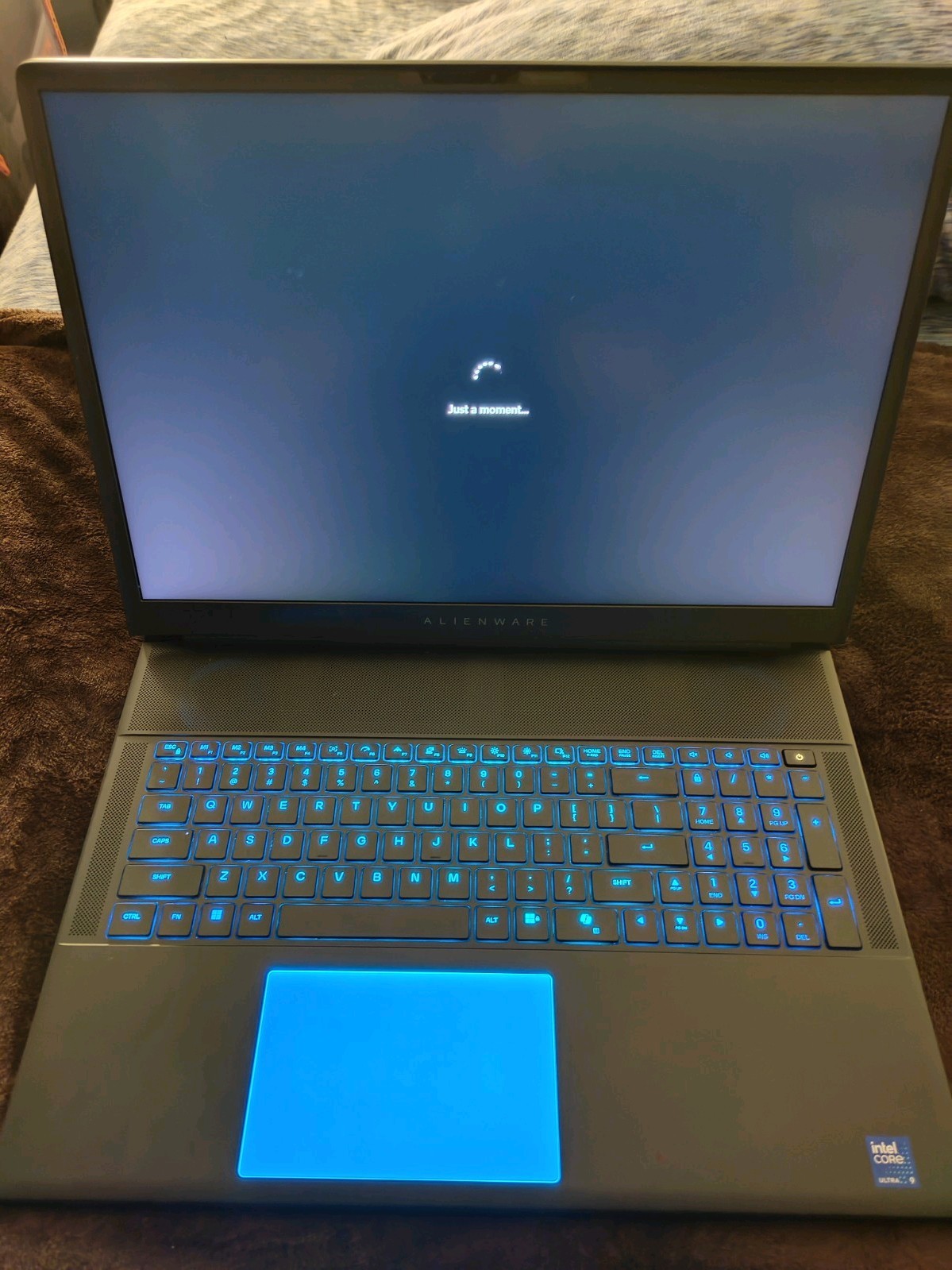 Dell Alienware 18 Area-51 AA18250 18" Ultra 9 275HX RTX 5070 Ti 32GB RAM 2TB SSD
