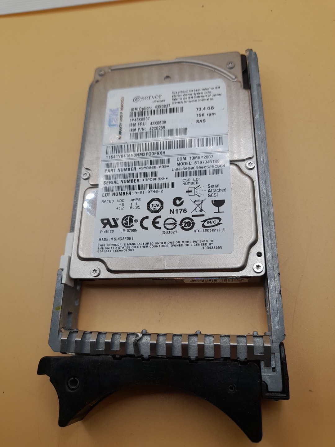 IBM 73GB 6Gb/s 15K 2.5-inch SAS Hard Drive 43X0839 42C0259