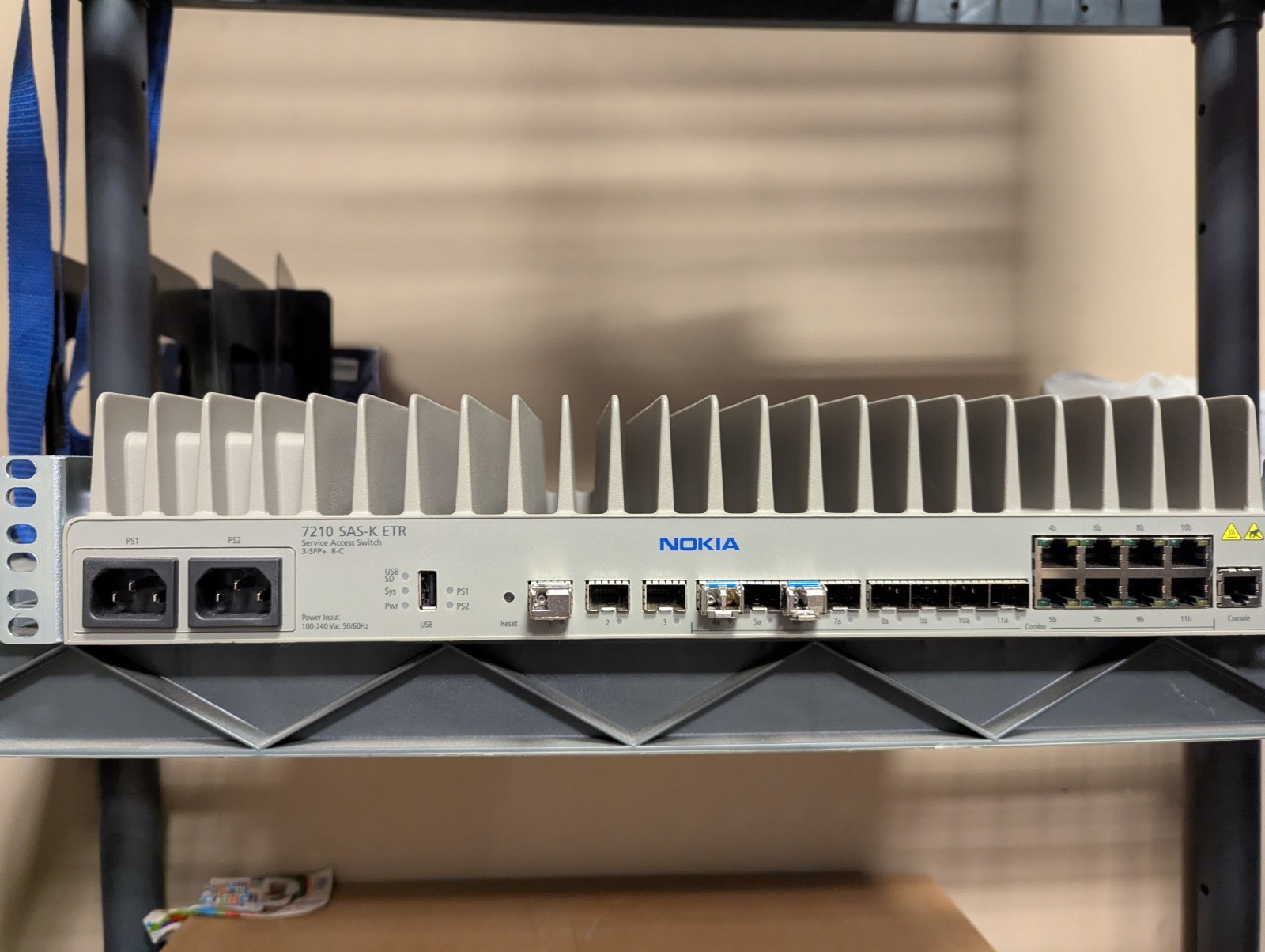 Nokia 7210 SAS-K 3SFP+ 8C Service Access Switch P/N: 3HE13555AARB01 Used