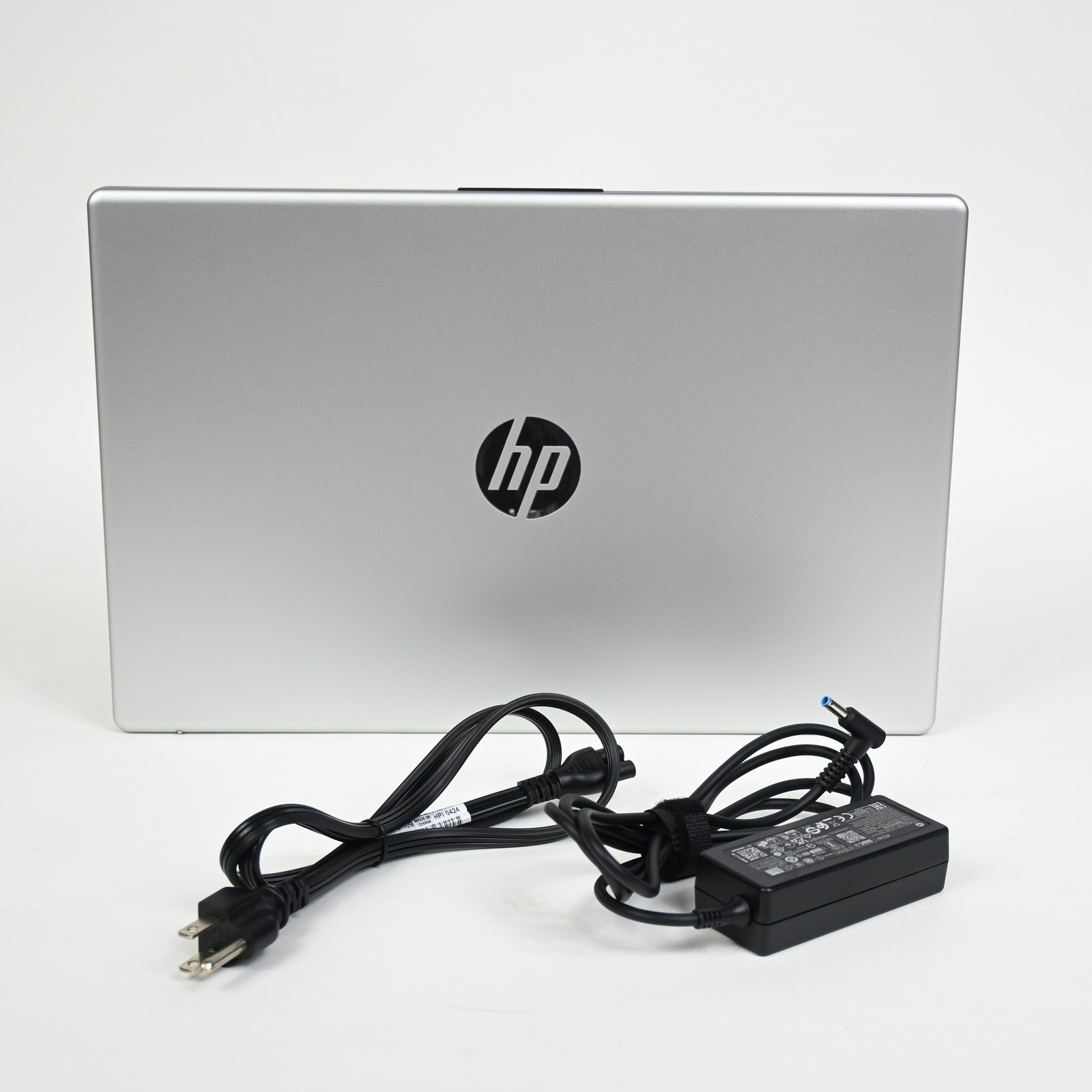 HP 15.6" Laptop-Intel Core i3-8GB/256GB SSD-Natural Silver - Grade A