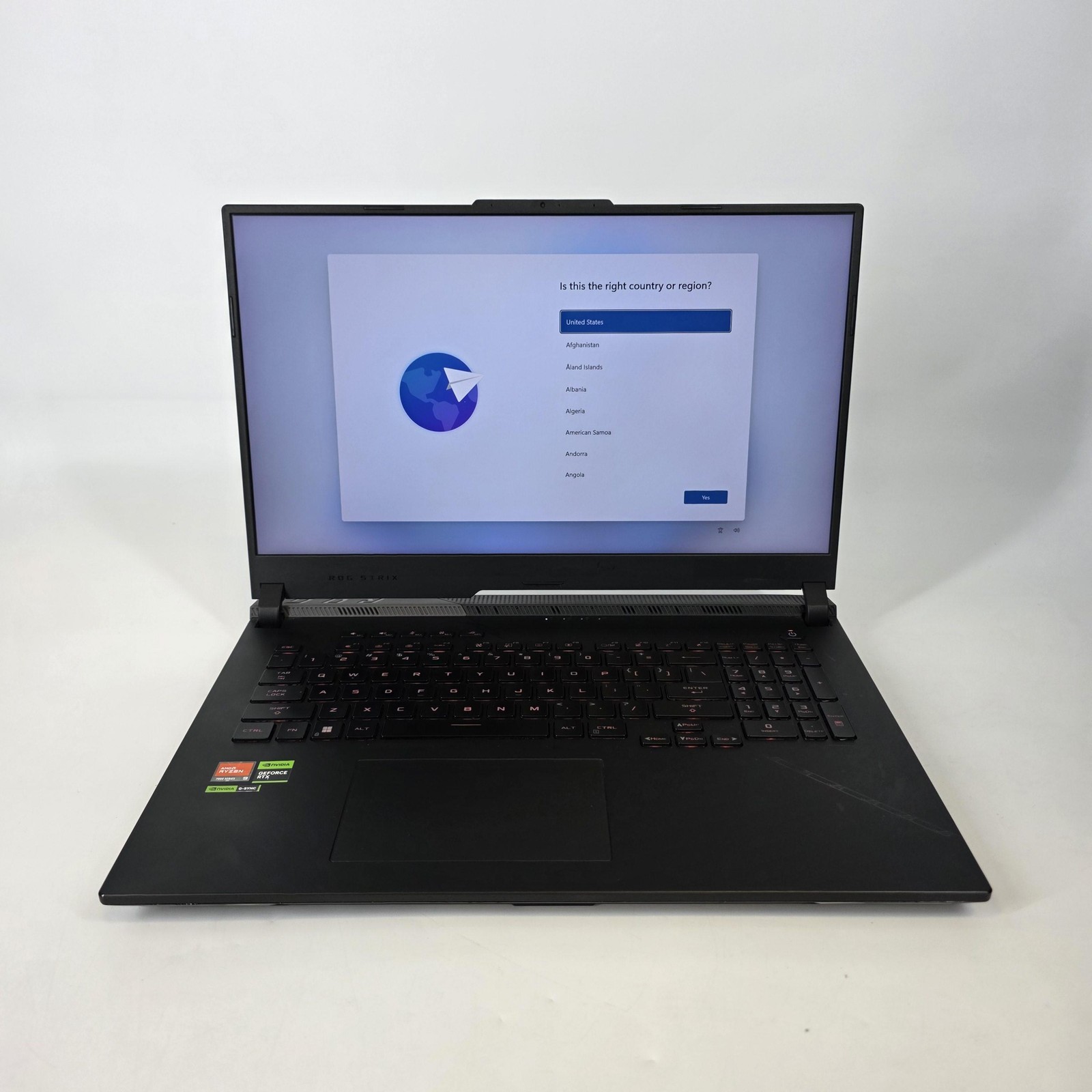 Asus ROG Strix Scar 17 G733 240Hz 2K 2.3 GHz Ryzen 9 7945HX3D 32GB 2TB RTX 4090