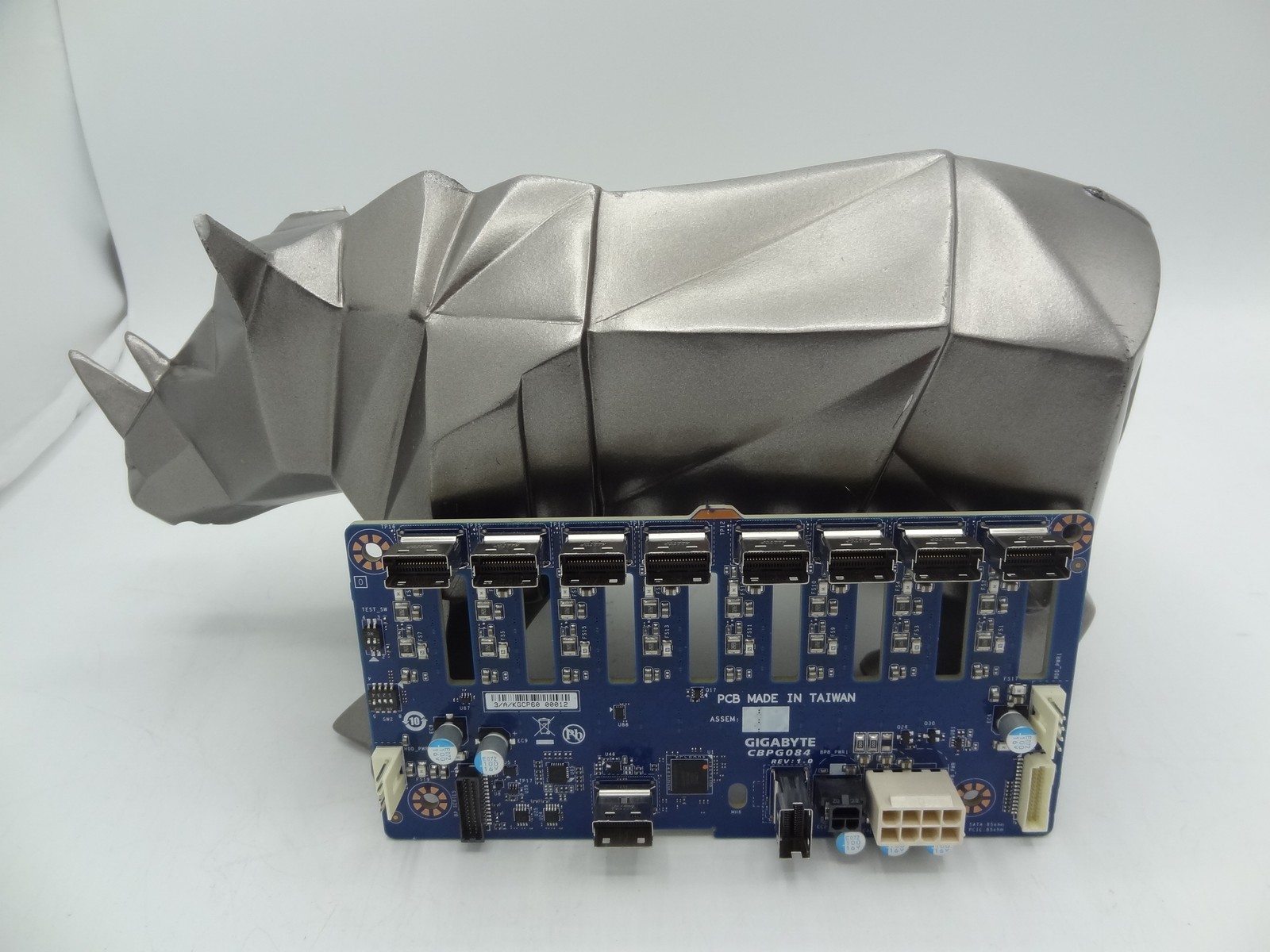 CBPG084 GIGABYTE BACKPLANE (8X 2.5INCH)