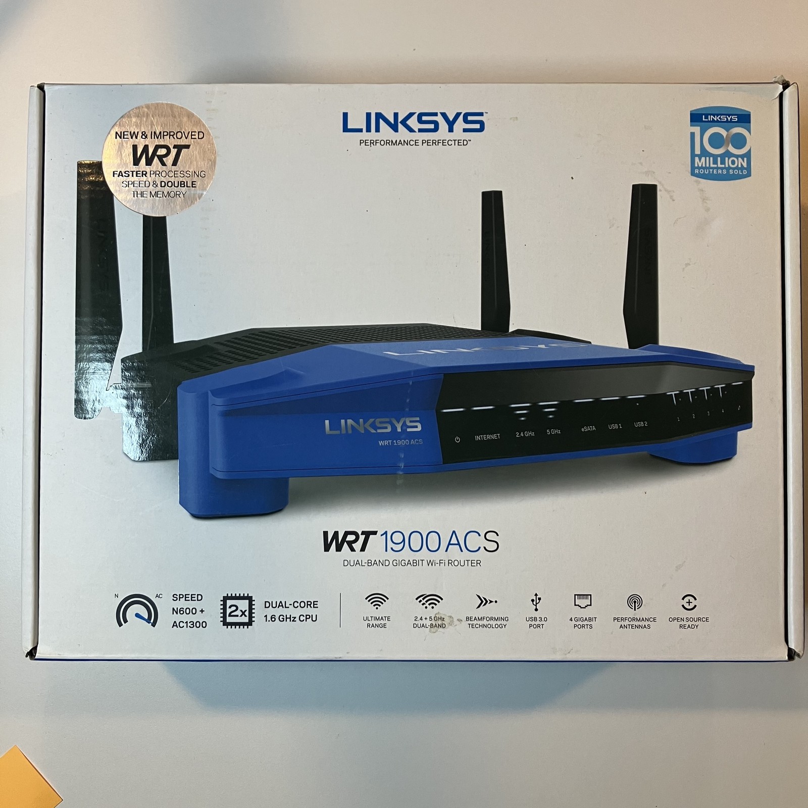 Linksys WRT1900ACS Dual-Band Gigabit Wi-Fi Router