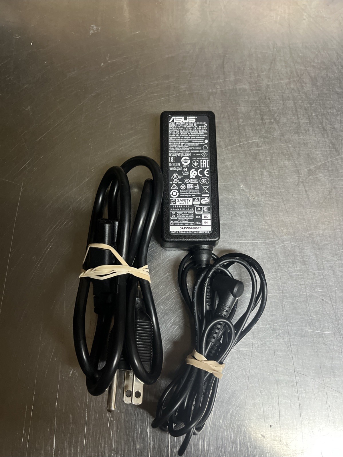 Genuine Asus Laptop/Monitor AC Adapter - ADP-40KD BB 19V 2.1A 39.9W + Power Cord