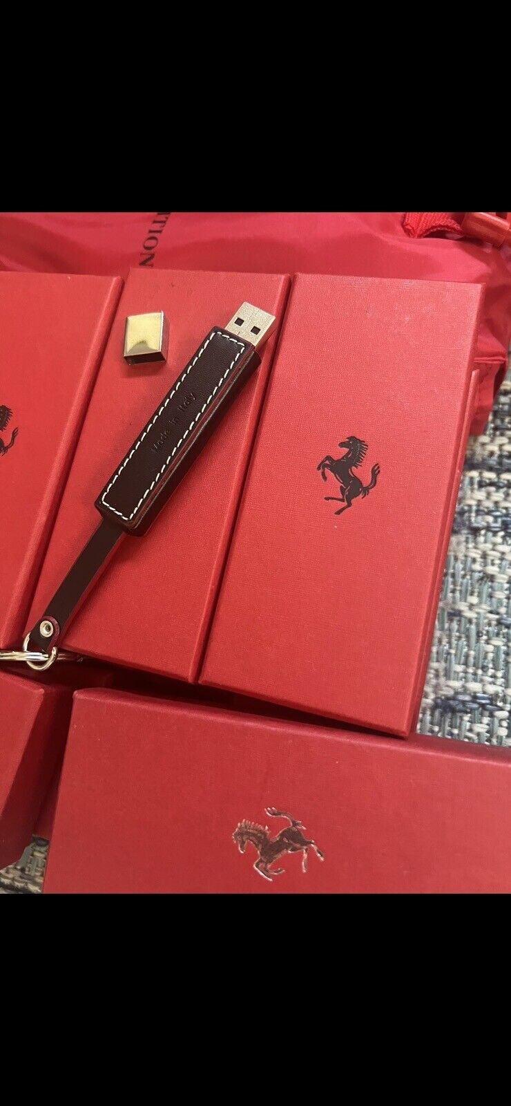 Ferrari 4Gb Black Leather Push Out USB Key Ring #USBBLK Made In Italy FerrariPHL