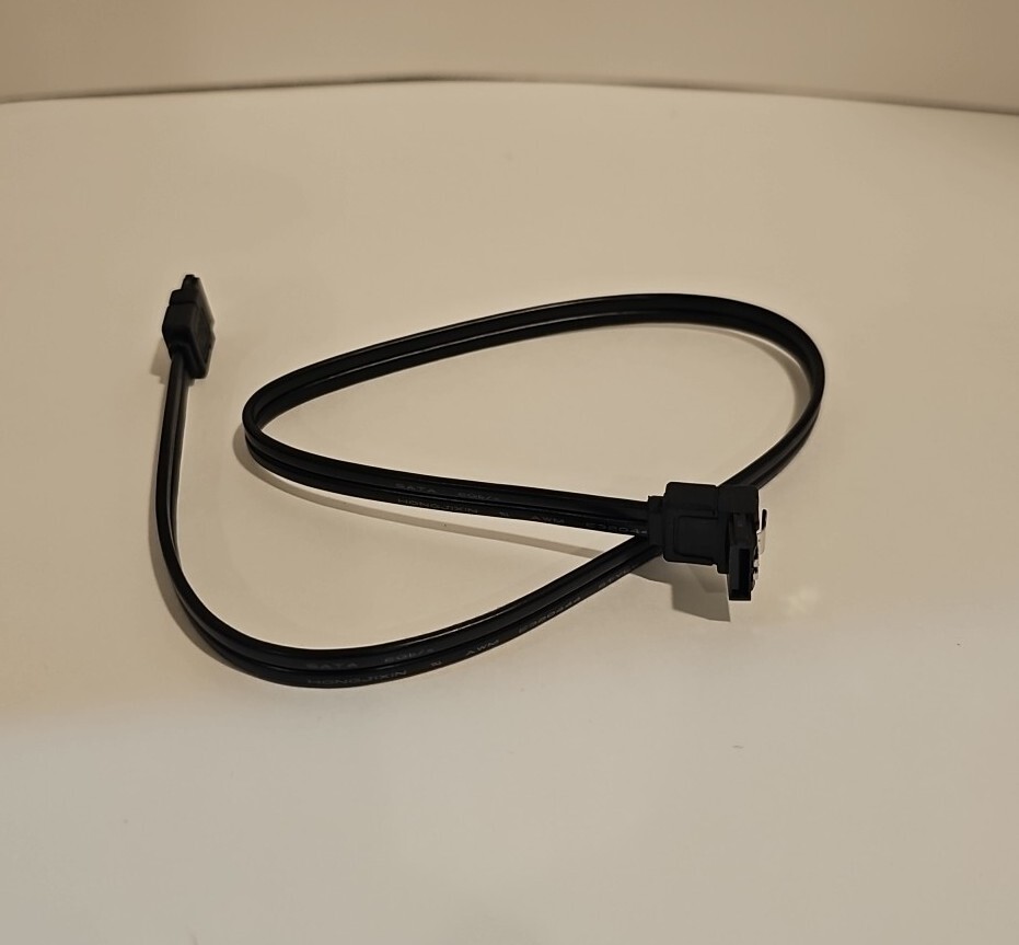 90 Degree Right Angle 6.0 Gbps 1.5ft SATA III Cable 