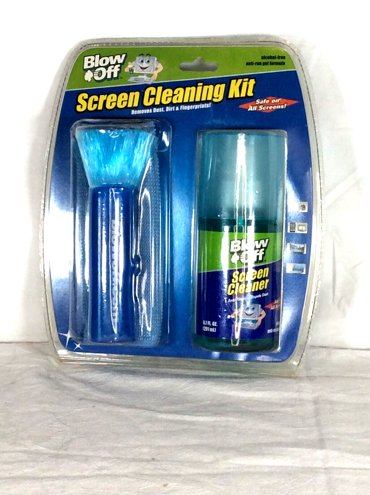 BLOW OFF SCREEN CLEANING KIT. SAFE ON ALL SCREENS. NEW IN BOX