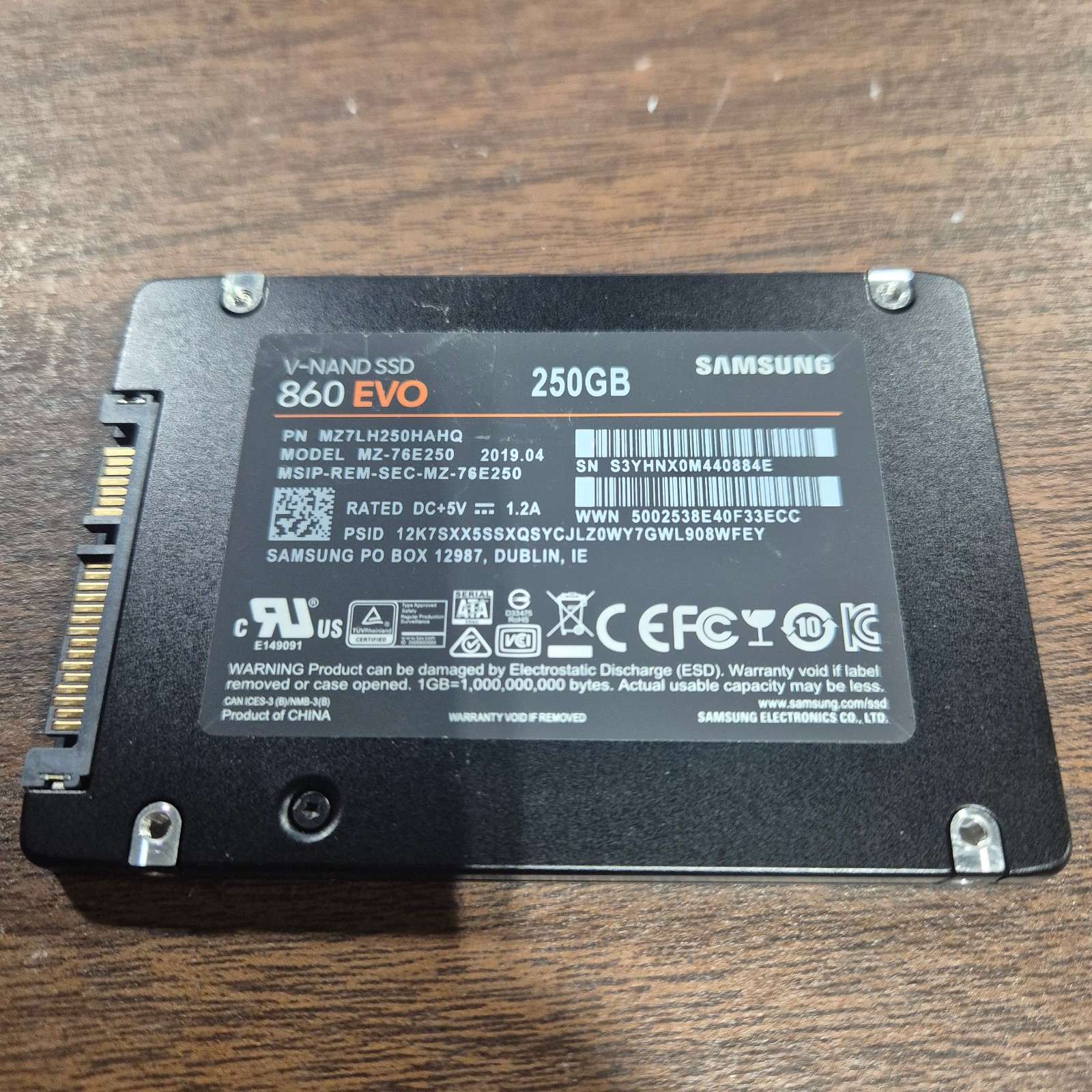 GENUINE SAMSUNG 250GB 2.5" SATA SSD 7MM SOLID STATE DRIVE MZ7LH250HAHQ