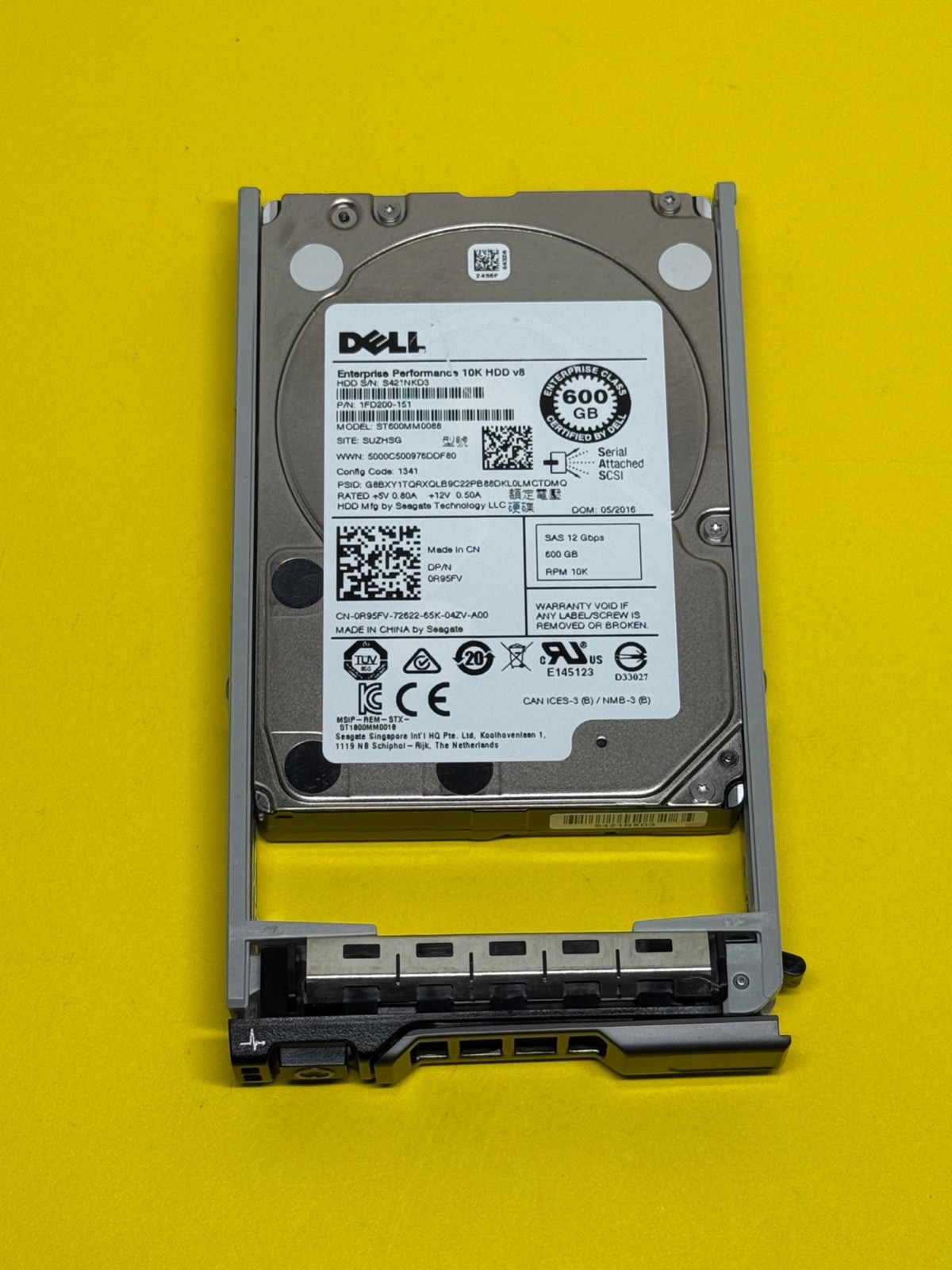 Dell ST600MM0088 600GB 10K RPM 12Gb/s 2.5” SAS 1FD200-151 0R95FV/R95FV