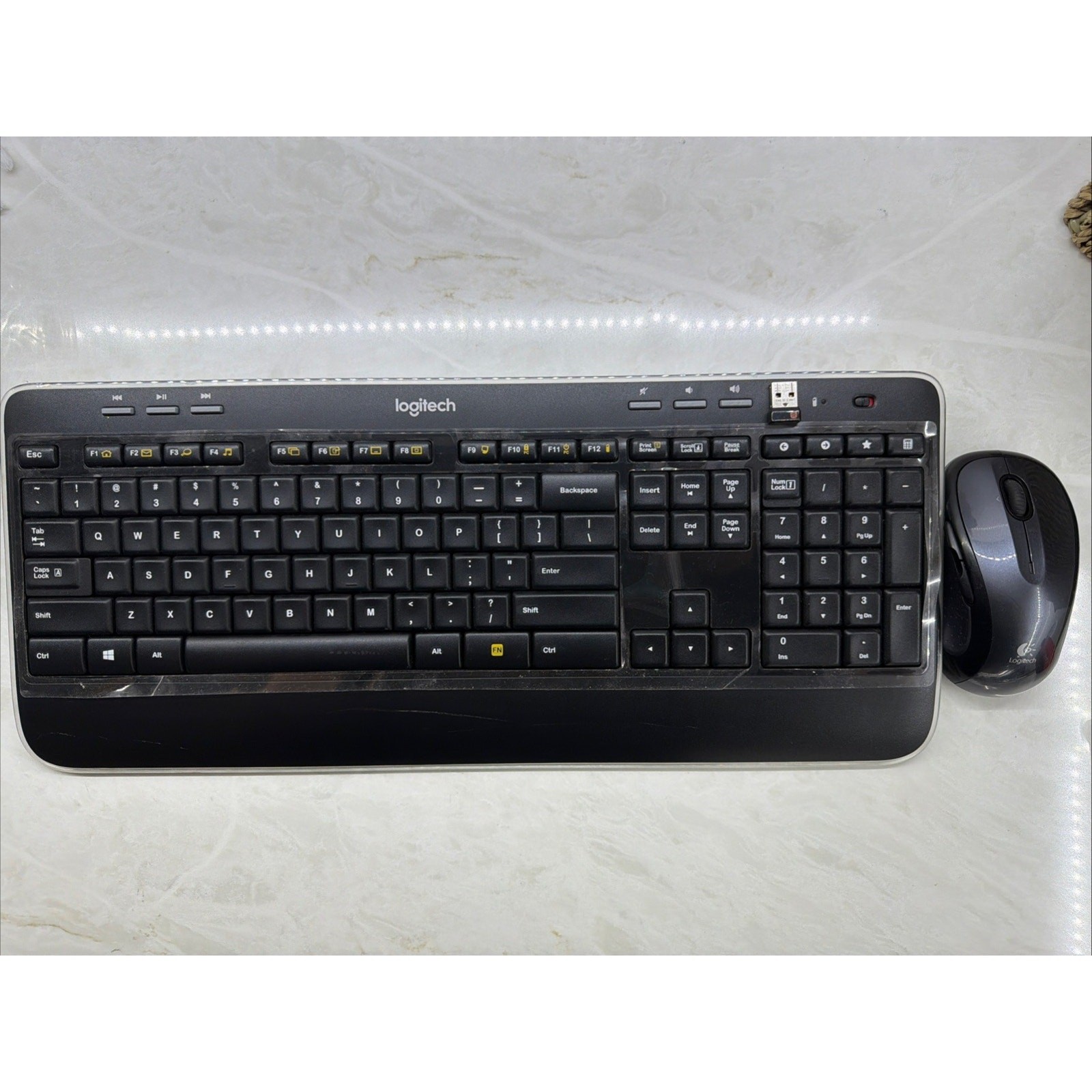 Logitech K520 Wireless Keyboard Y-R0012 W/ USB Unifying Receiver & Mouse M510