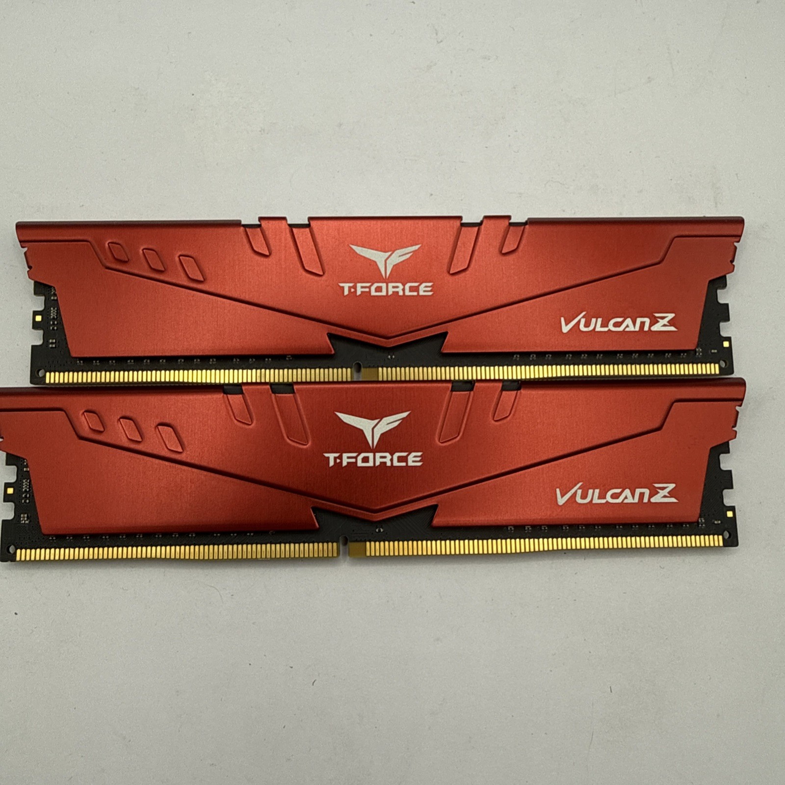 TeamGroup T-Force Vulcan Z 16GB 2x8GB DDR4 3600 CL18 RAM Red TLZRD48G3600HC18JBK