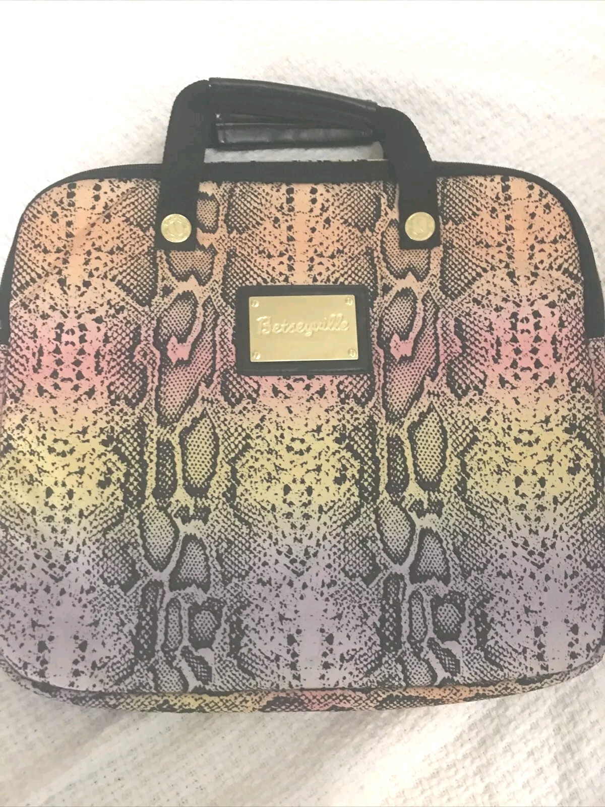 Betseyville by Betsey Johnson Laptop Case Multicolor Logo Lined NEW