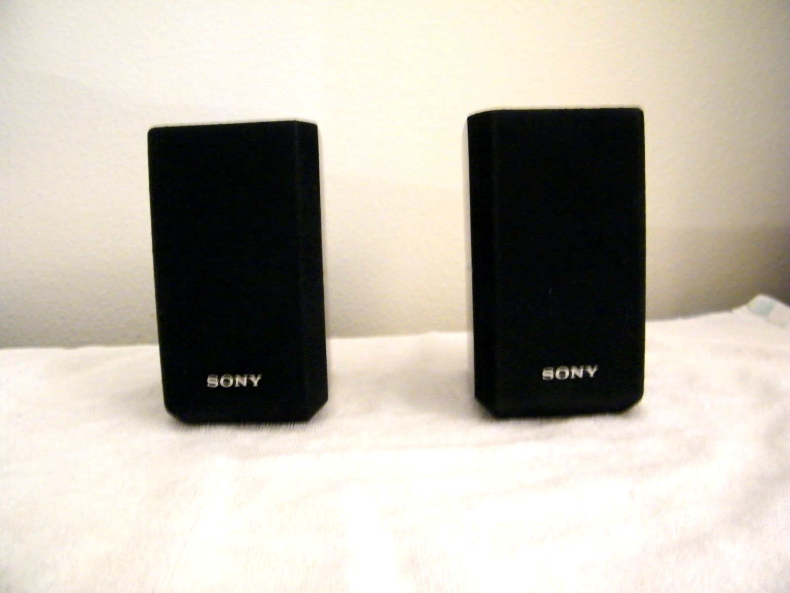 *****GENUINE PAIR OF SONY WIRED FRONT SPEAKERS (SS-MSP2)*****