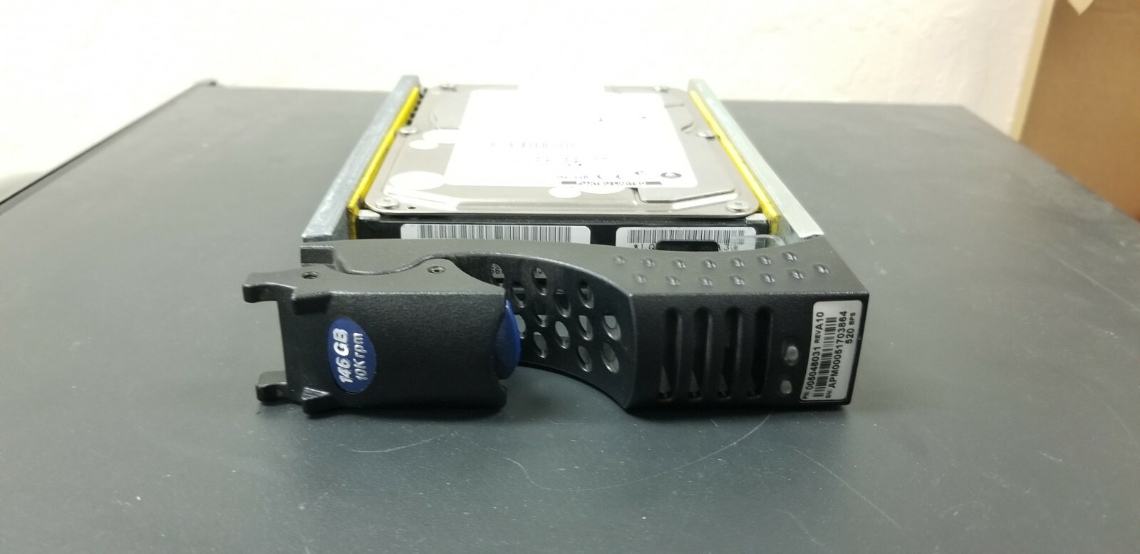 EMC CLARiiON 146GB 15K RPM Fiber Channel 3.5" Hard Drive CG453 with Tray