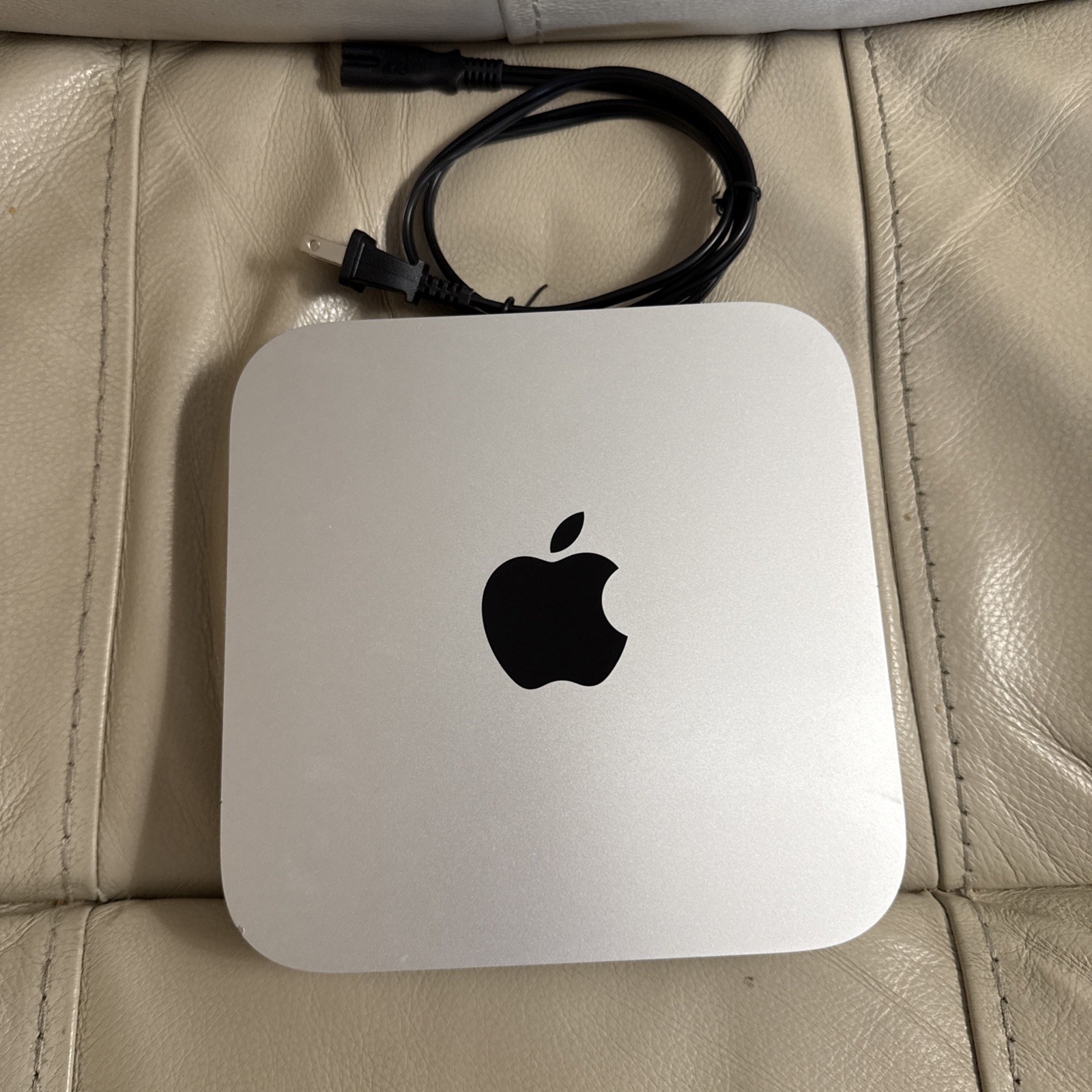 Apple Mac Mini M2 Pro 10-Core CPU 16-Core GPU 2023 (16GB RAM, 512GB SSD)- Nice