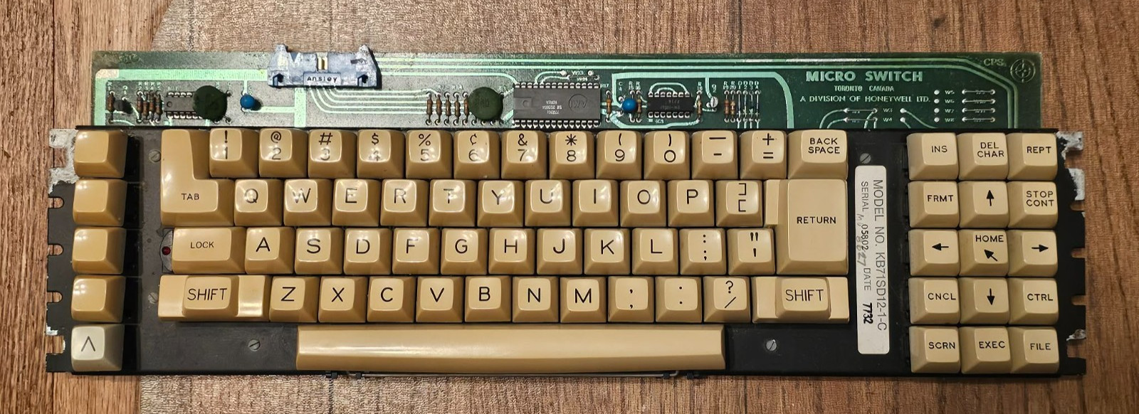 NEW Early Vintage Retro Micro Switch Honeywell Keyboard KB71SD12 40900712 1977
