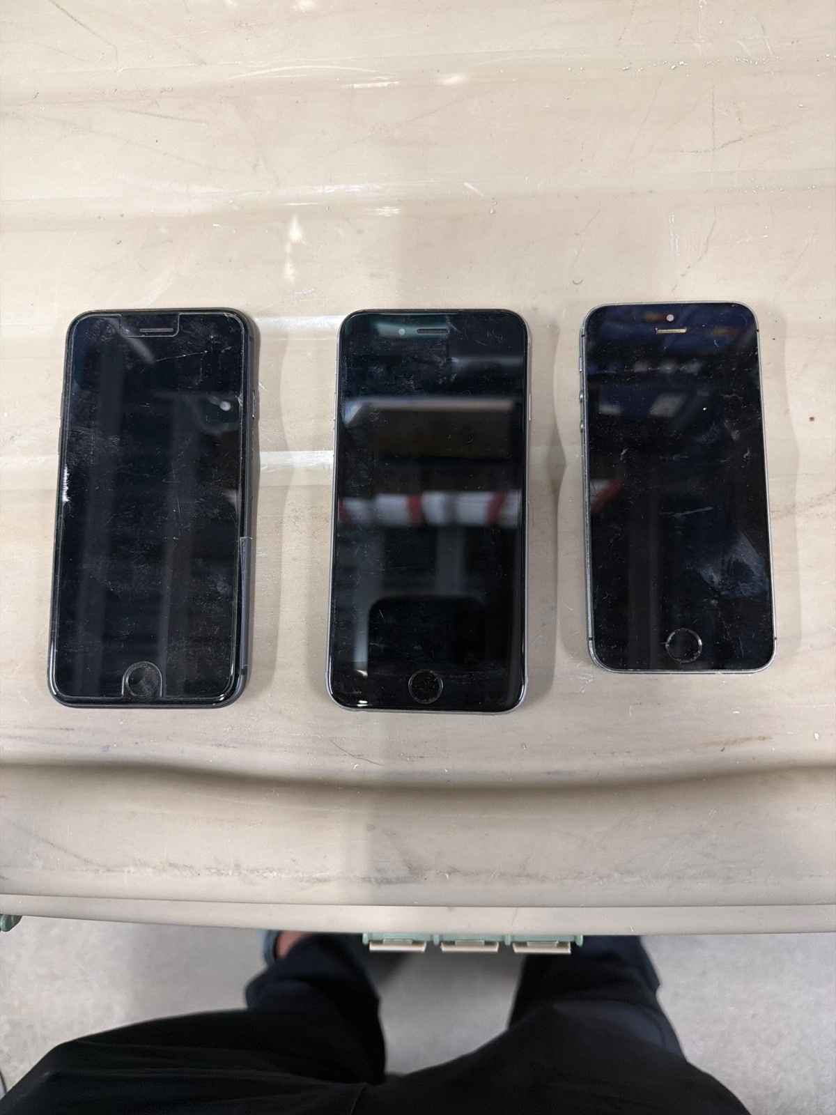 IPhone misc lot of 3 AS-IS