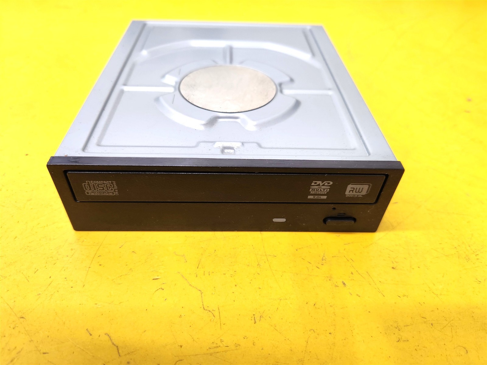 ⭐️⭐️⭐️⭐️⭐️ Desktop DVD/CD Drive SW820 HP PN: 575781-801 HP Spare: 690418-001