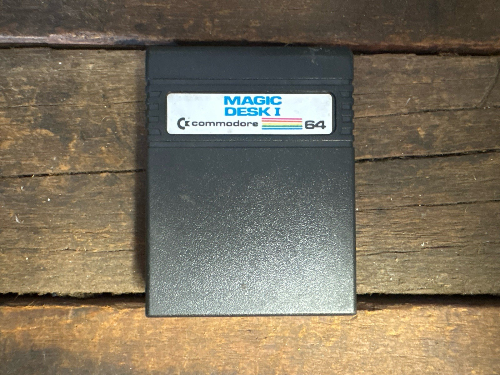 Commodore 64 - Magic Desk I Cartridge VGC Free Tracked Post