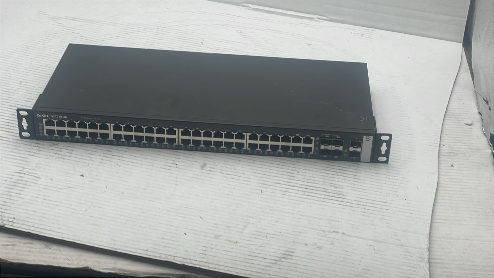 ZyXEL GS1920-48 Switch 48-Port GbE 100 240V 50/60Hz Smart Managed Switch + 4 SFP