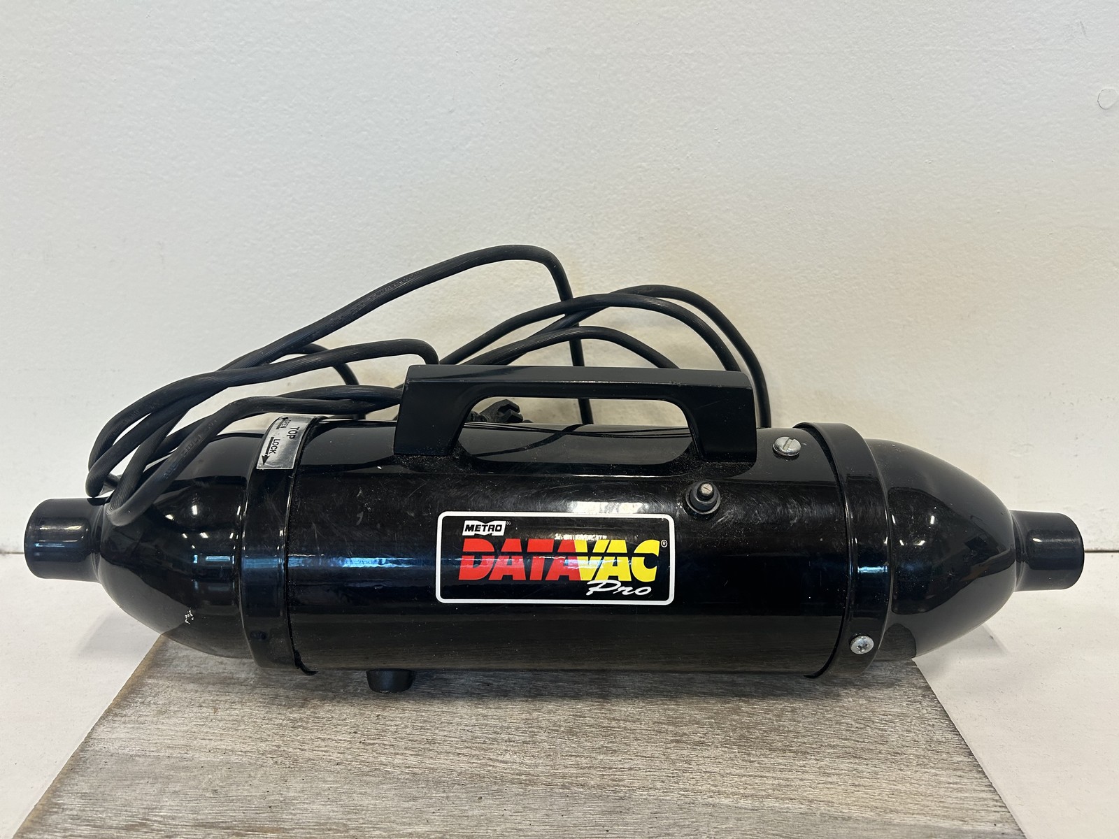 Metro DataVac Pro Electric Duster Blower for Computer & Electronics Cleaning