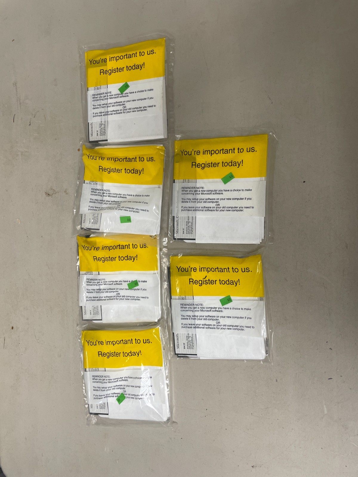 New Sealed Microsoft Software Registration Reminder Kit Yellow