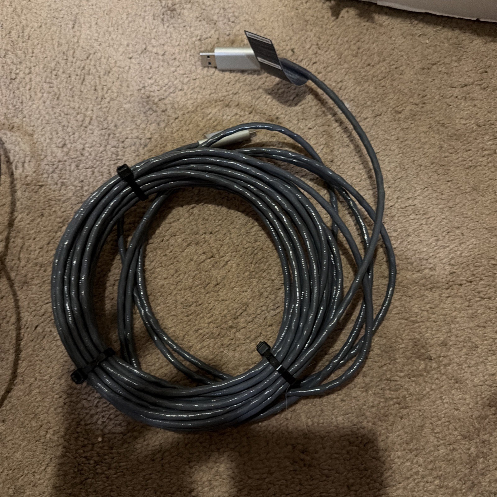 Hardly used LOGI STRONG USB 2.0/3.1 10M CABLE Z00003 850-000004