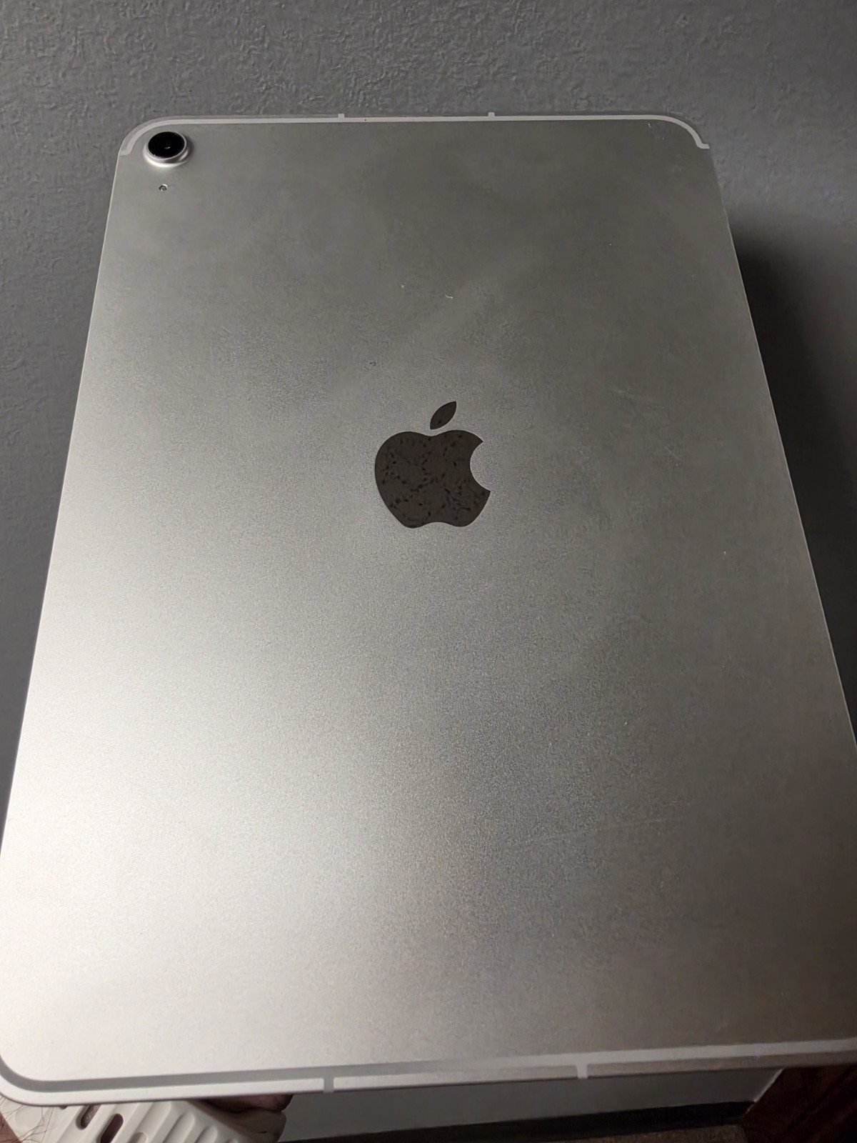 Apple iPad A16 128GB Silver Wi‑Fi+Cellular (Battery health 100%, cycle count 5)