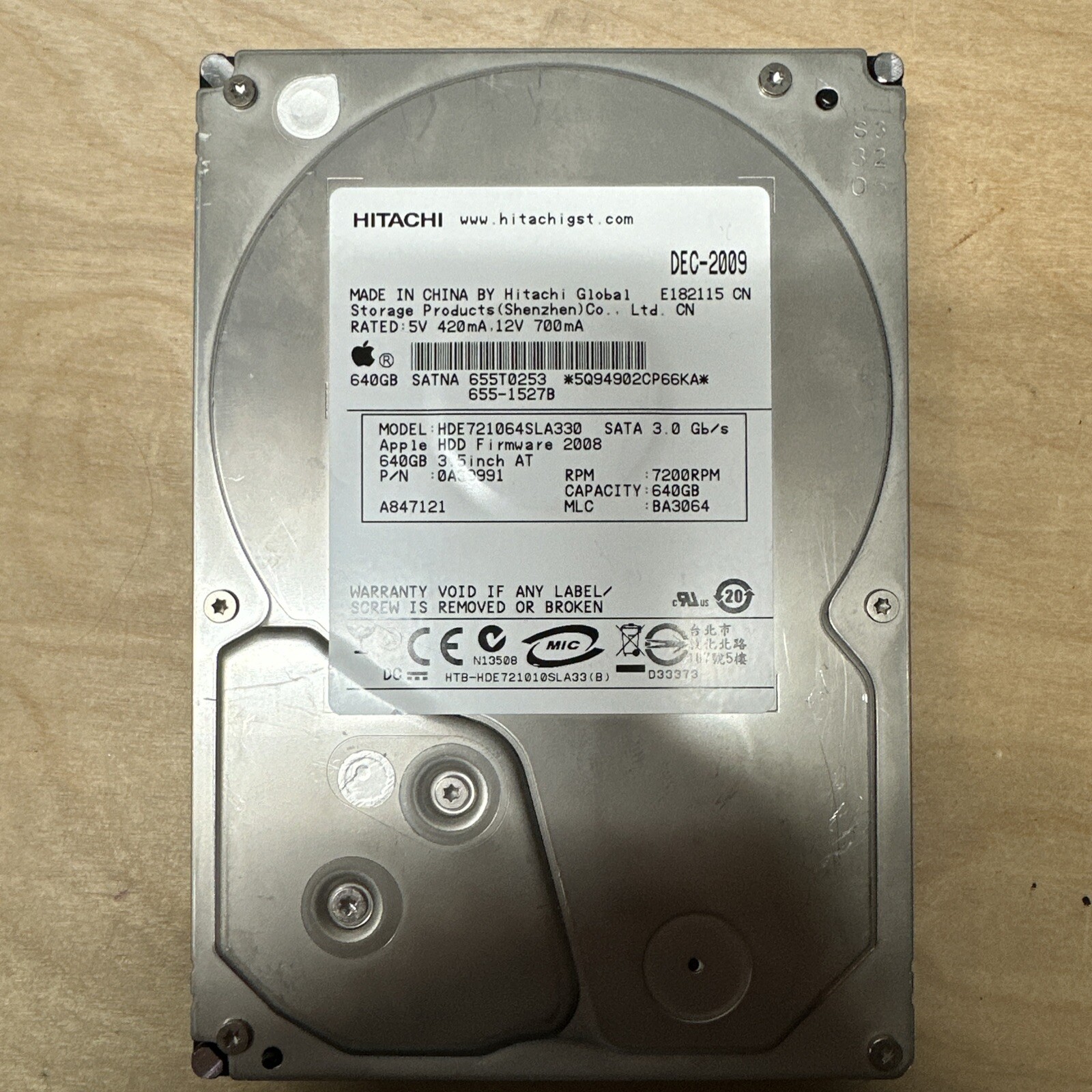 HITACHI Apple 640GB Sata Desktop HARD DRIVE HDE721064SLA330