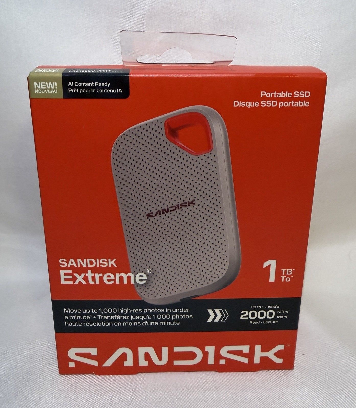 SanDisk Extreme Portable SSD 1TB  Up 2000 MB SDSSDE7W-1T00-AW25 (9597) New