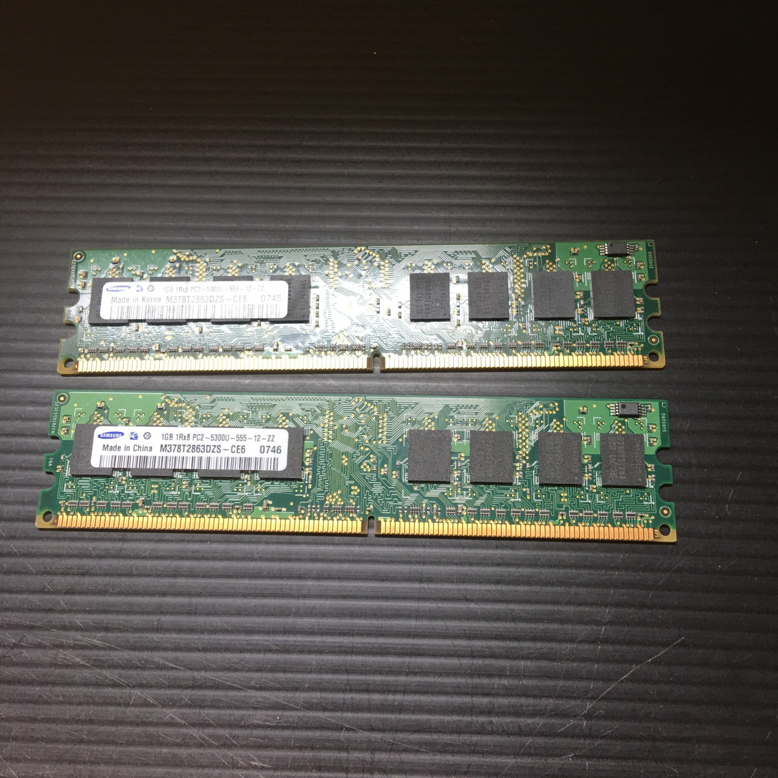 2PCS Samsung 1GB 1Rx8 PC2-5300U Desktop Memory Ram M378T2863DZS-CE6 PC Memory