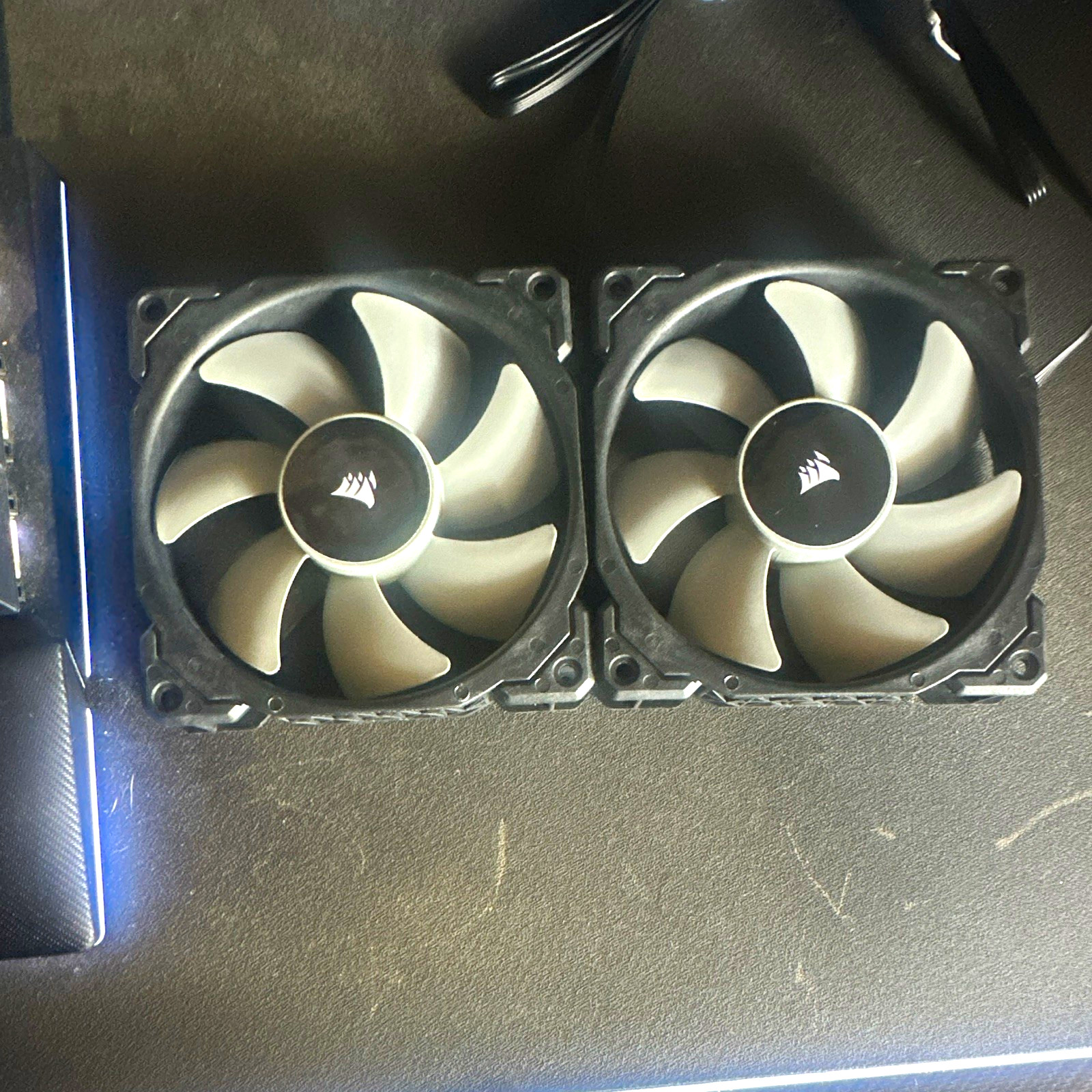 Corsair 120mm PWM 4-Pin Hydraulic Case Fans 49.75 CFM 1500RPM Black/White 2-Pack