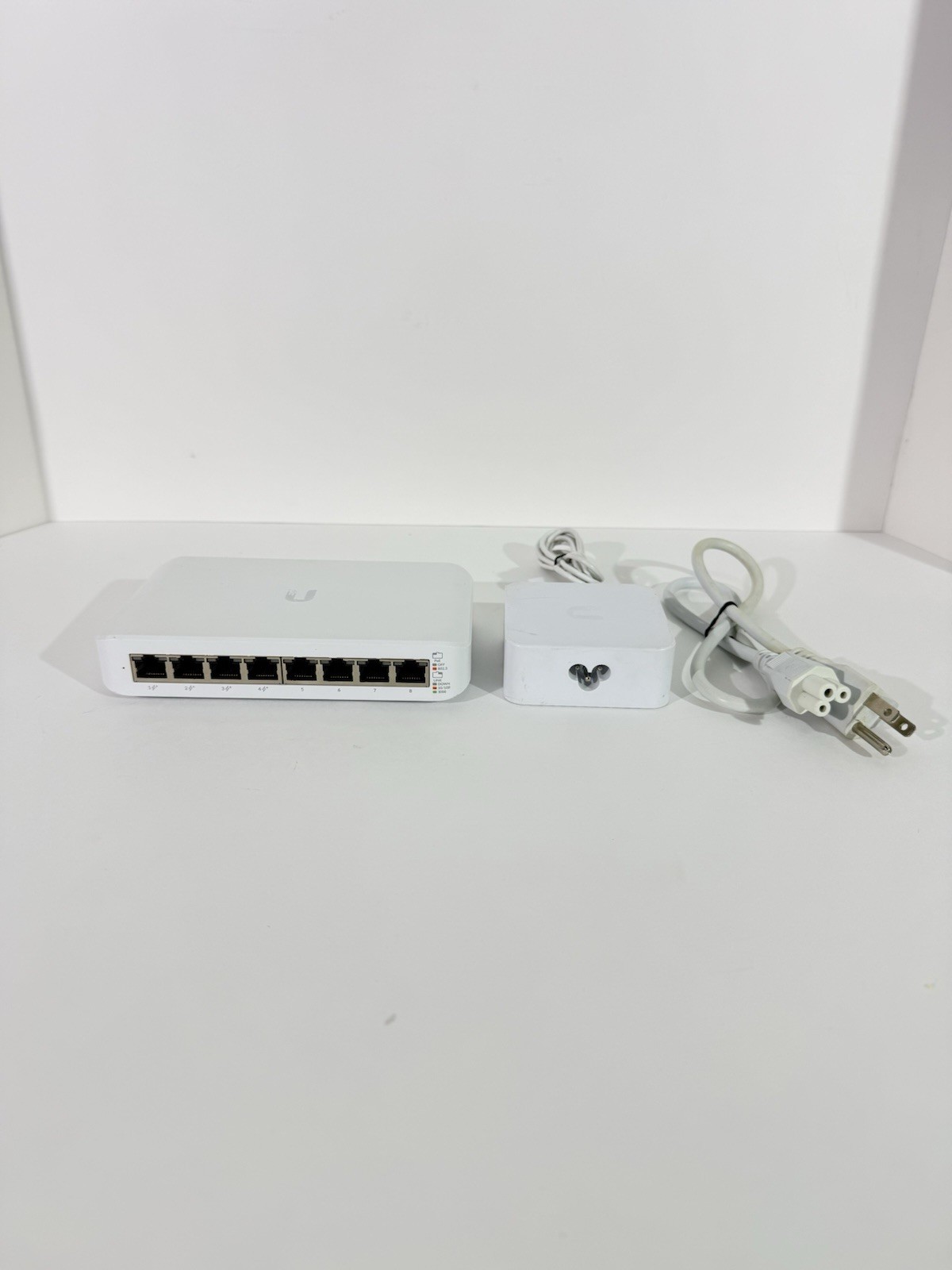 Ubiquiti UniFi Switch Lite 8 PoE (USW-Lite-8-PoE)-Power Adapter / Tested-Working