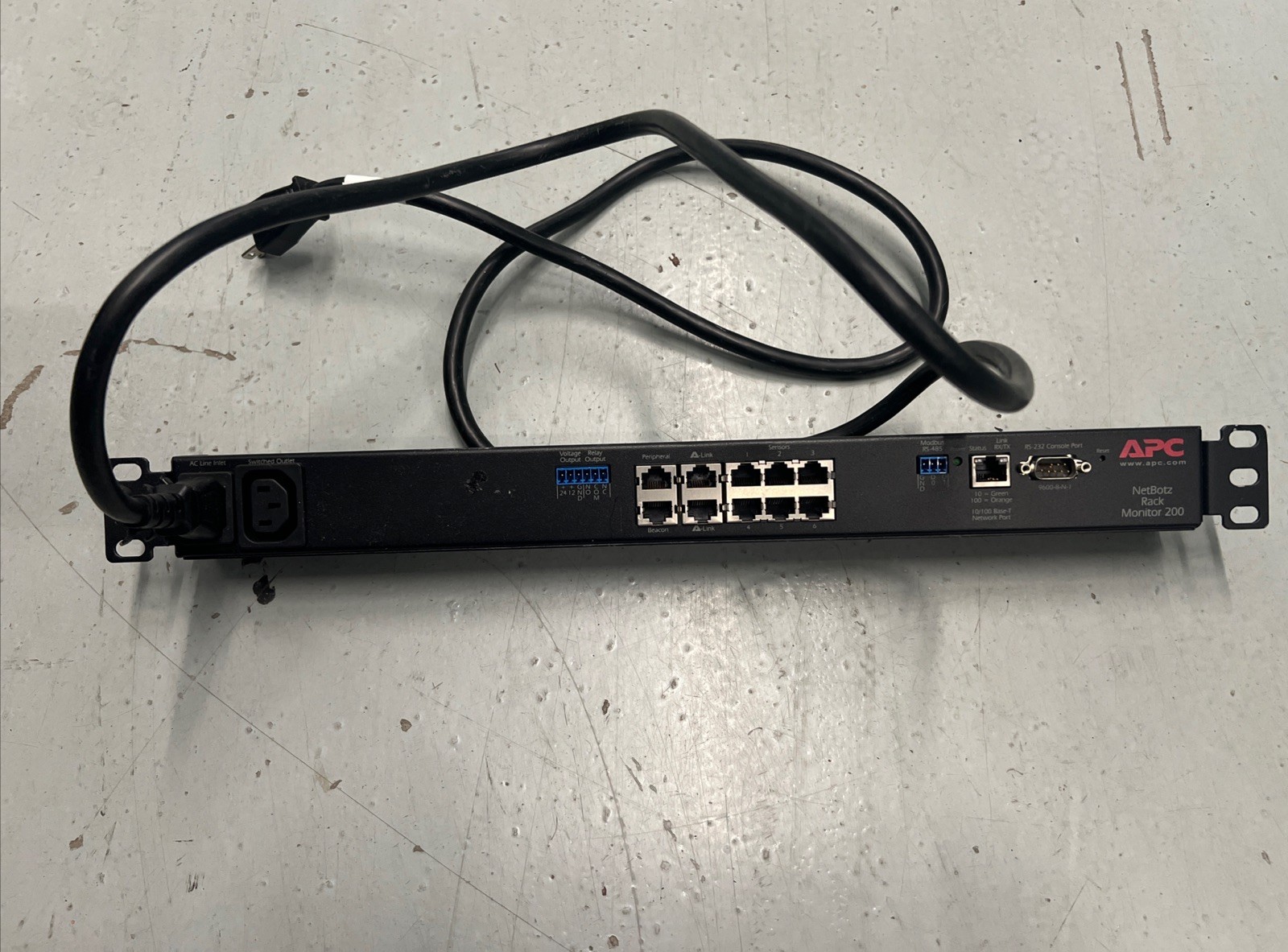APC NBRK0200 NetBotz Rack Monitor 200 Module