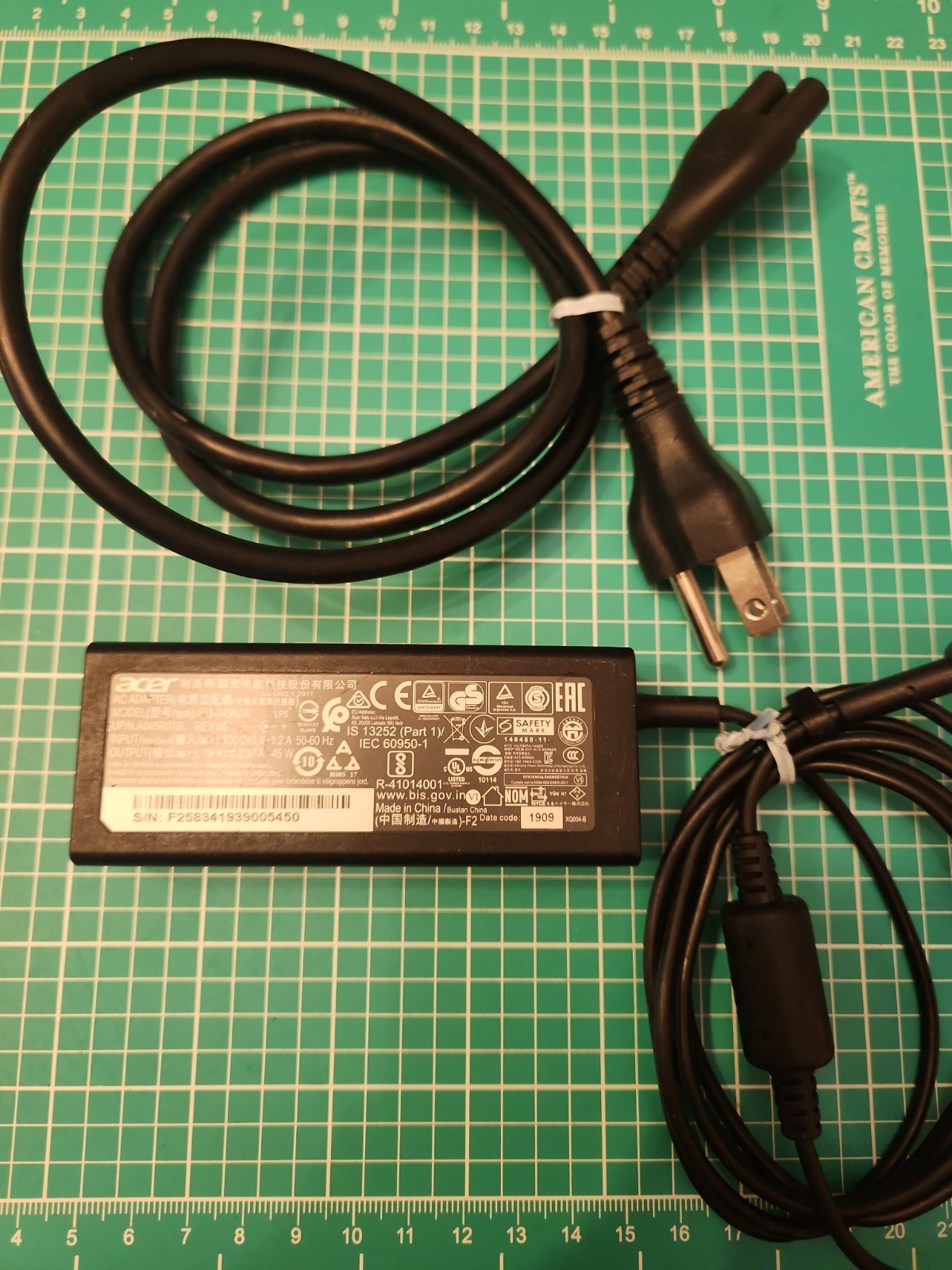 ACER A13-045N2A 19V 2.37A 45W Genuine Original AC Power Adapter Charger