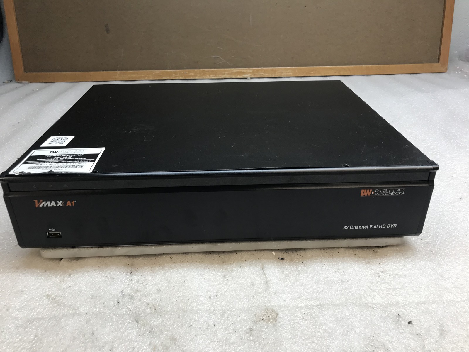 DIGITAL WATCHDOG DW-VA1P16 VMAX A1 PLUS W 11.1 Terabytes HDD No Power Adapter