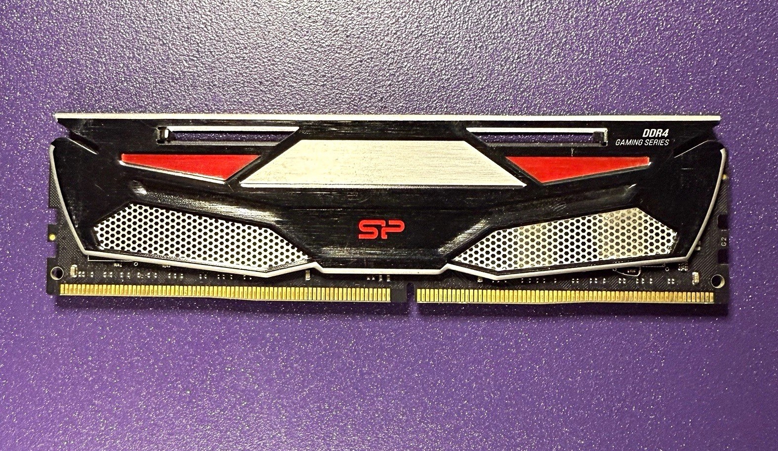 Silicon Power DDR4 Gaming Series 16GB (1x16GB) DDR4-2666 CL19 288-Pin DIMM