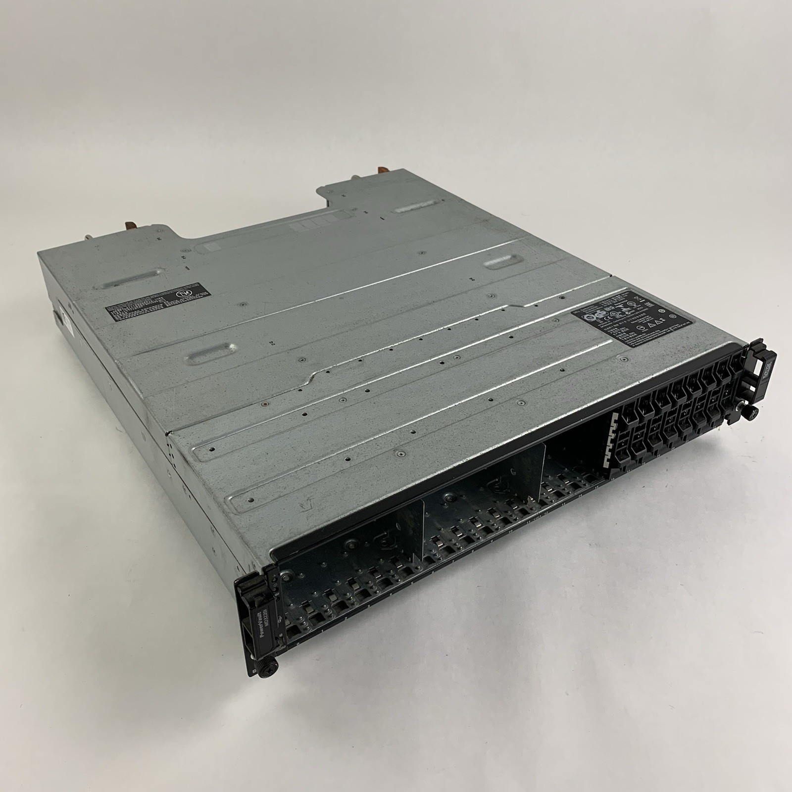 Dell PowerVault MD3220i - Chassis and Power Supplies Only