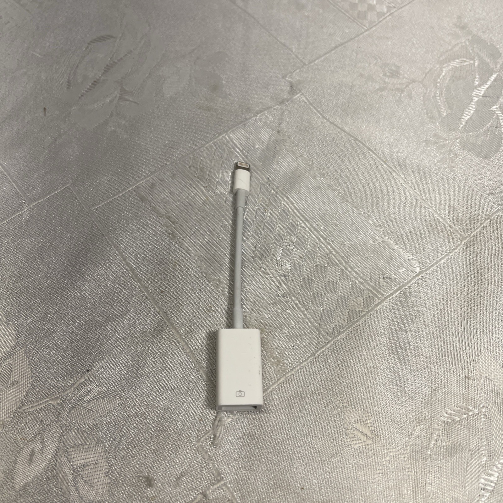 GENUINE Apple Lightning to USB Camera Adapter White A1440 MD821AM/A