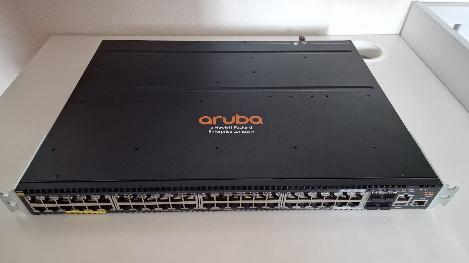 Aruba 2930M 48G PoE+ JL322A inc 1x JL087A PSU
