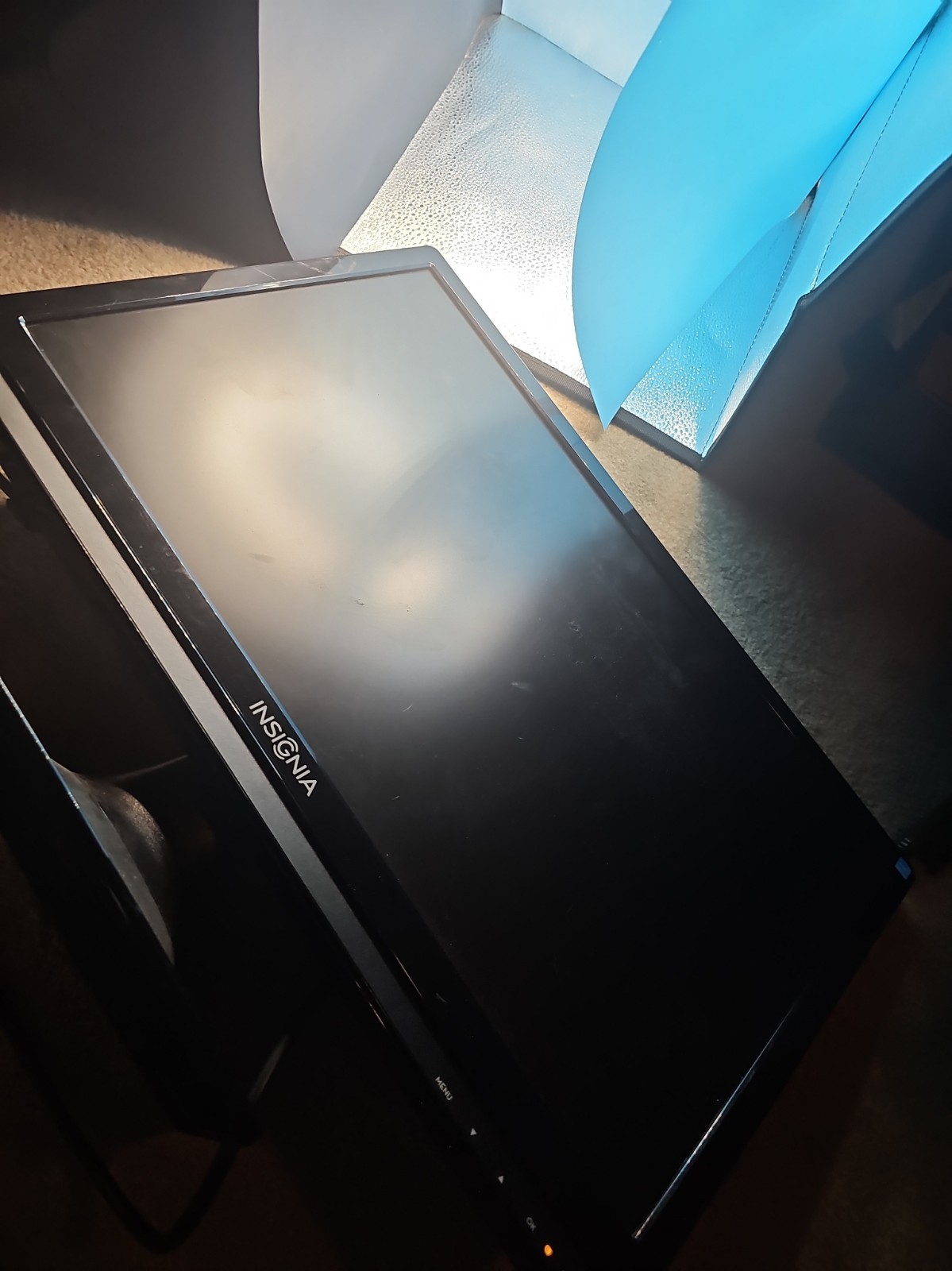 Insignia NS-20EM50A13 LED Monitor 20" -  TESTED