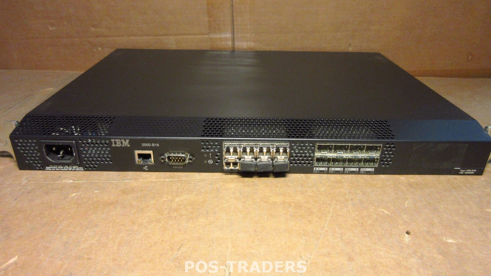 IBM 2005-B16 Fabric San 16port 4GB Fibre Channel FC Network Switch INCL 8X SFP'S