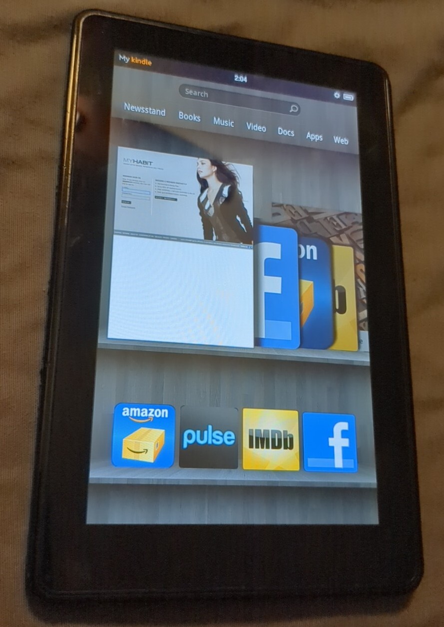 Amazon Kindle Fire D01400 Black Dual / For Parts It's Glitching 