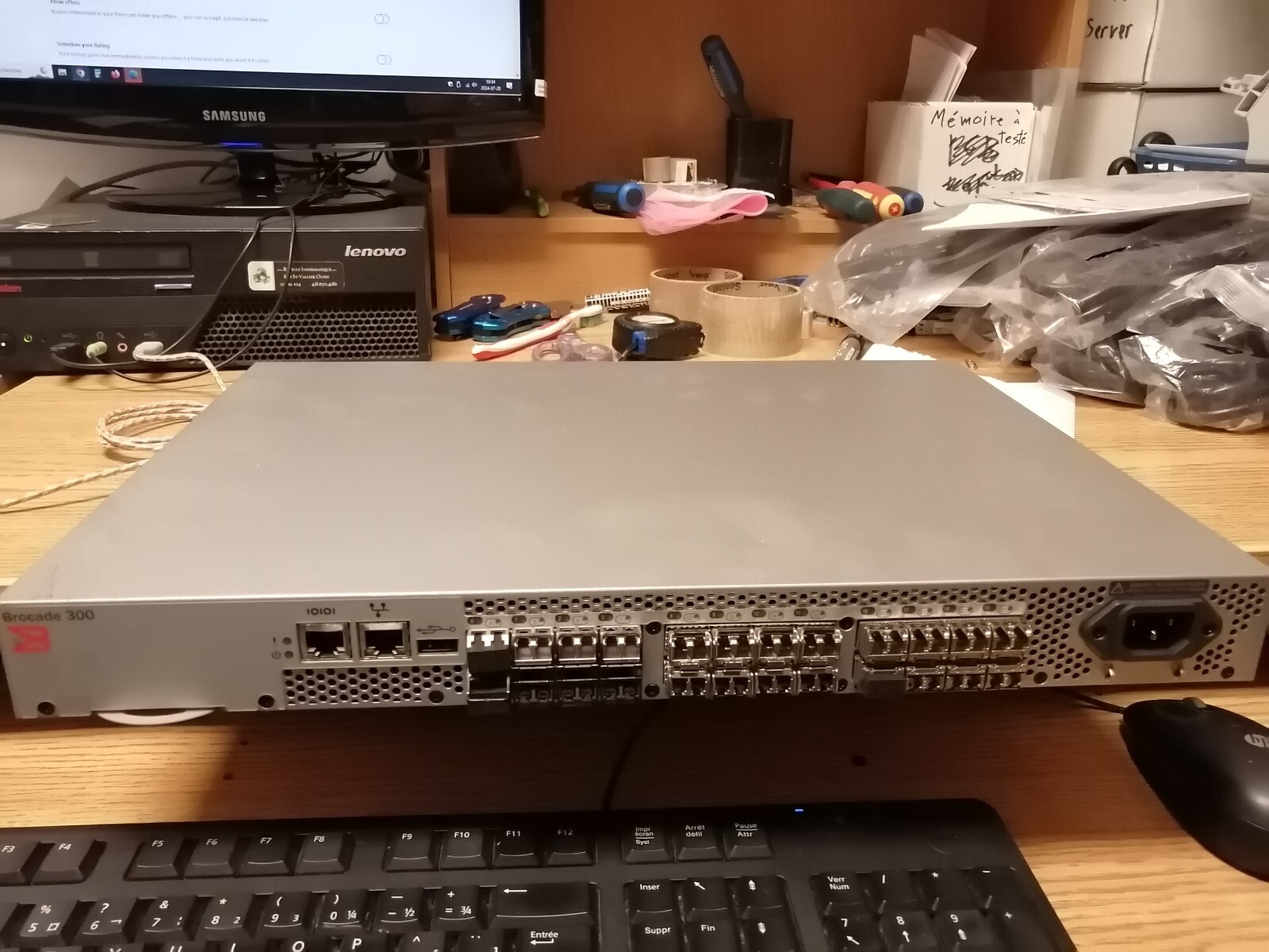 1X Brocade BR-320-0004 Fabric Switch 24 Ports 24 x 8GB SFP
