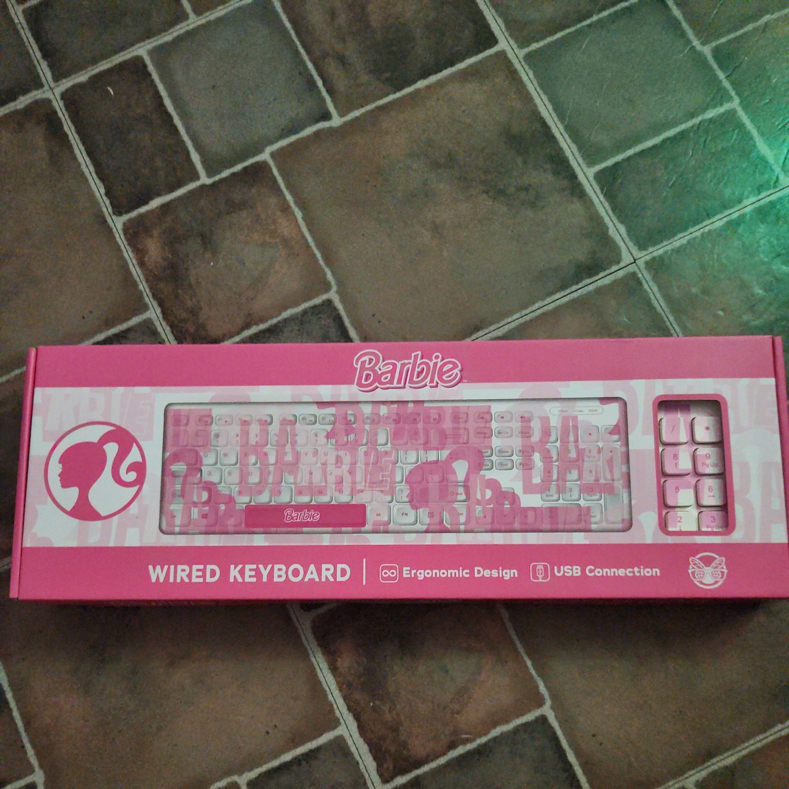 Barbie Wired USB Keyboard  Pink Ergonomic Design Culturefly Computer Movie NEW