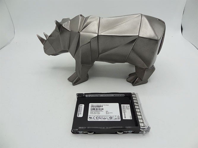 Cisco UCS-SD960G6S1X 960GB SFF Enterprise Value 6G SATA SSD